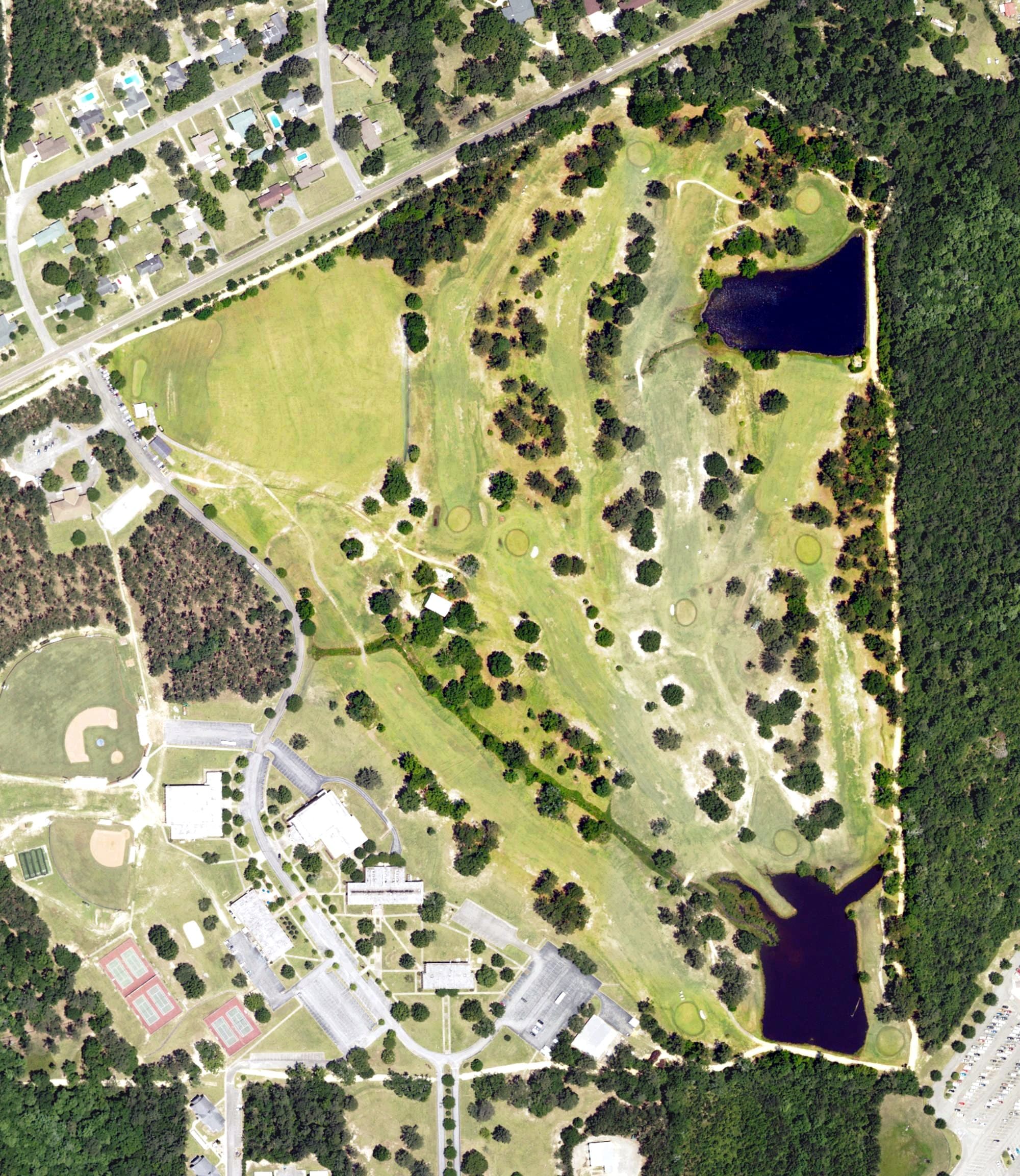 Aerial view of Evans Barnes Golf Course, AL, with its hole routing marked