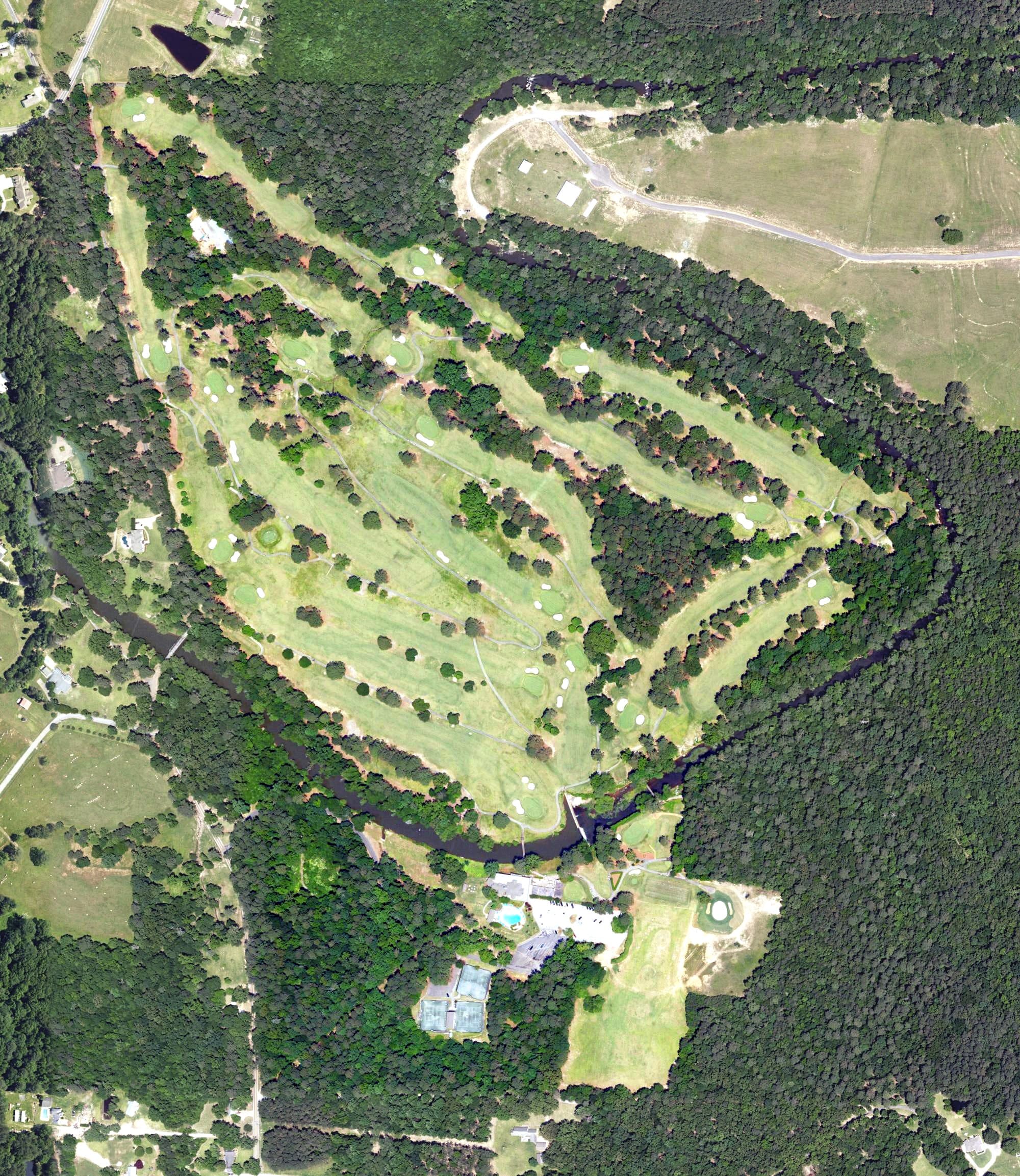 Aerial view of Musgrove Country Club, AL, with its hole routing marked