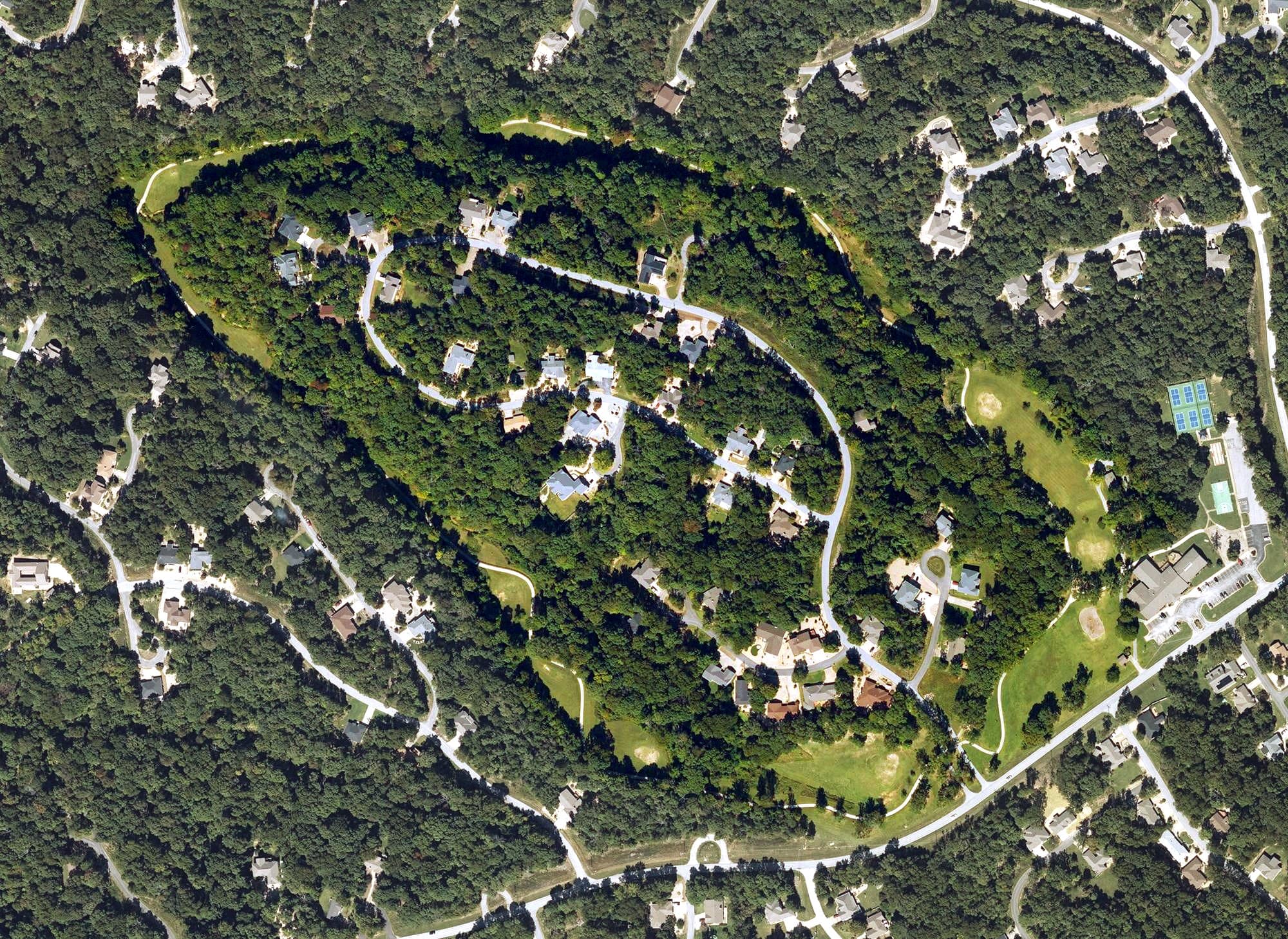 Aerial view of Branchwood Disc Golf Course, AR, with its hole routing marked