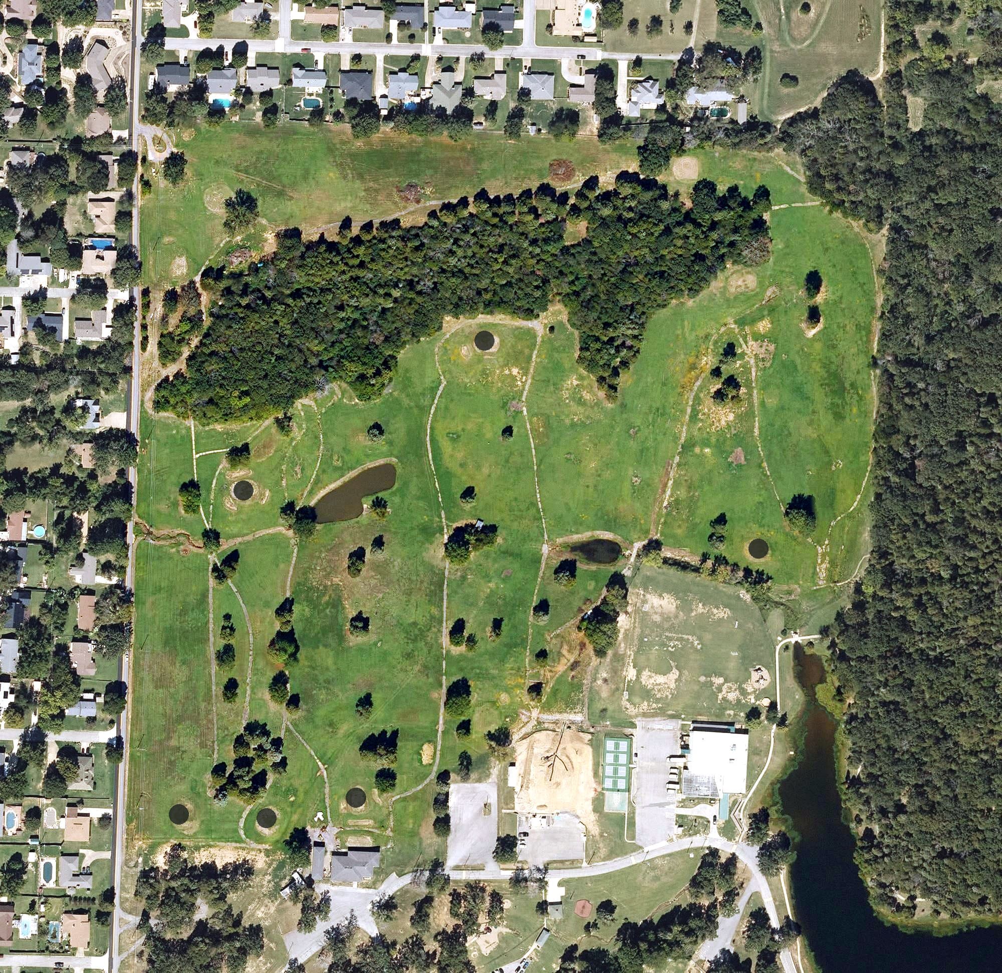Aerial view of Cedars Country Club, AR, with its hole routing marked