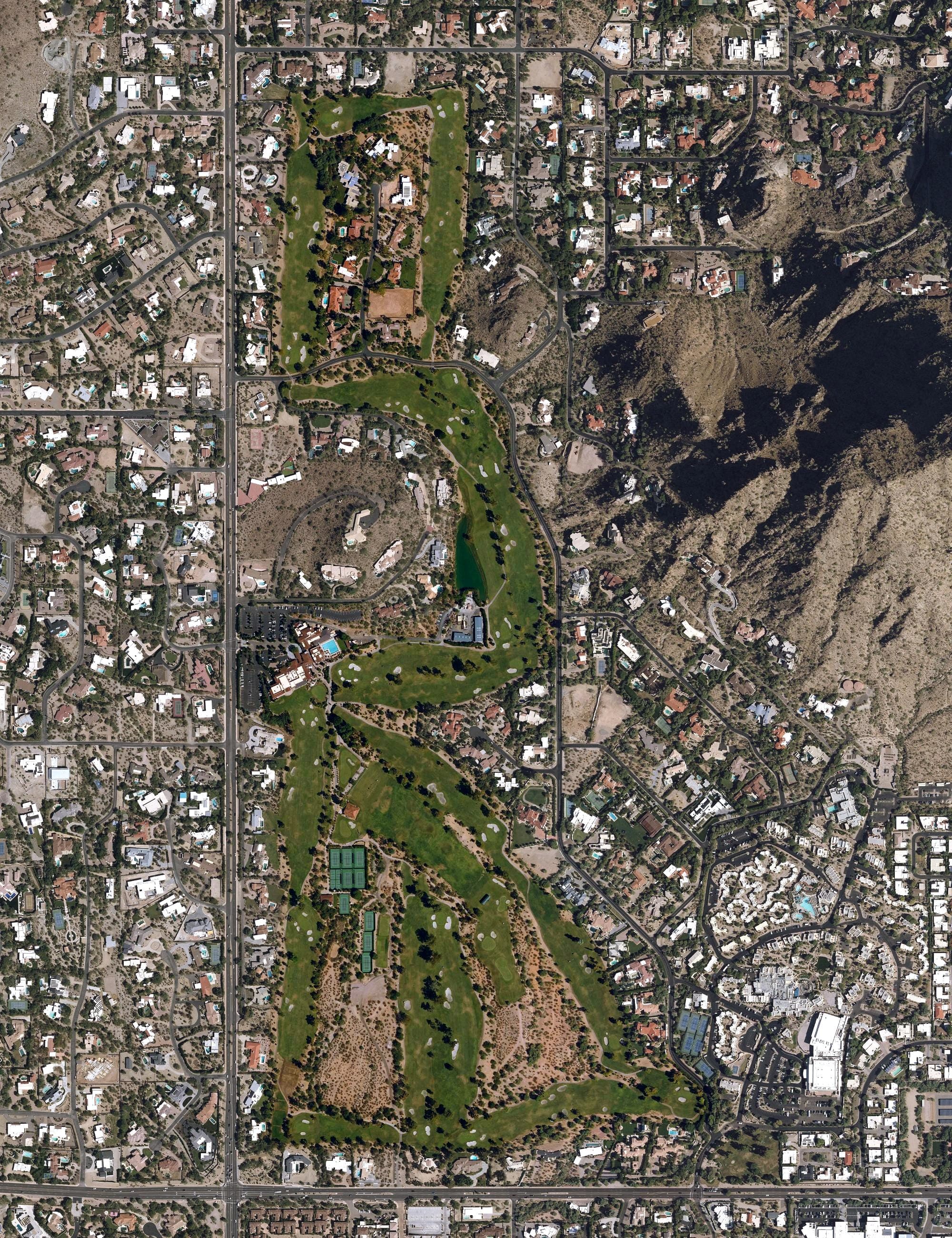 Aerial view of Paradise Valley Country Club, AZ, with its hole routing marked