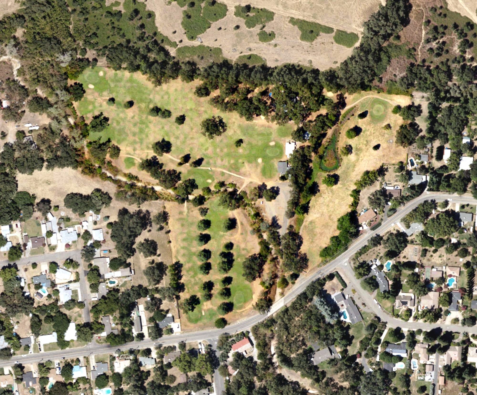 Aerial view of Allen’s Golf Course, CA, with its hole routing marked
