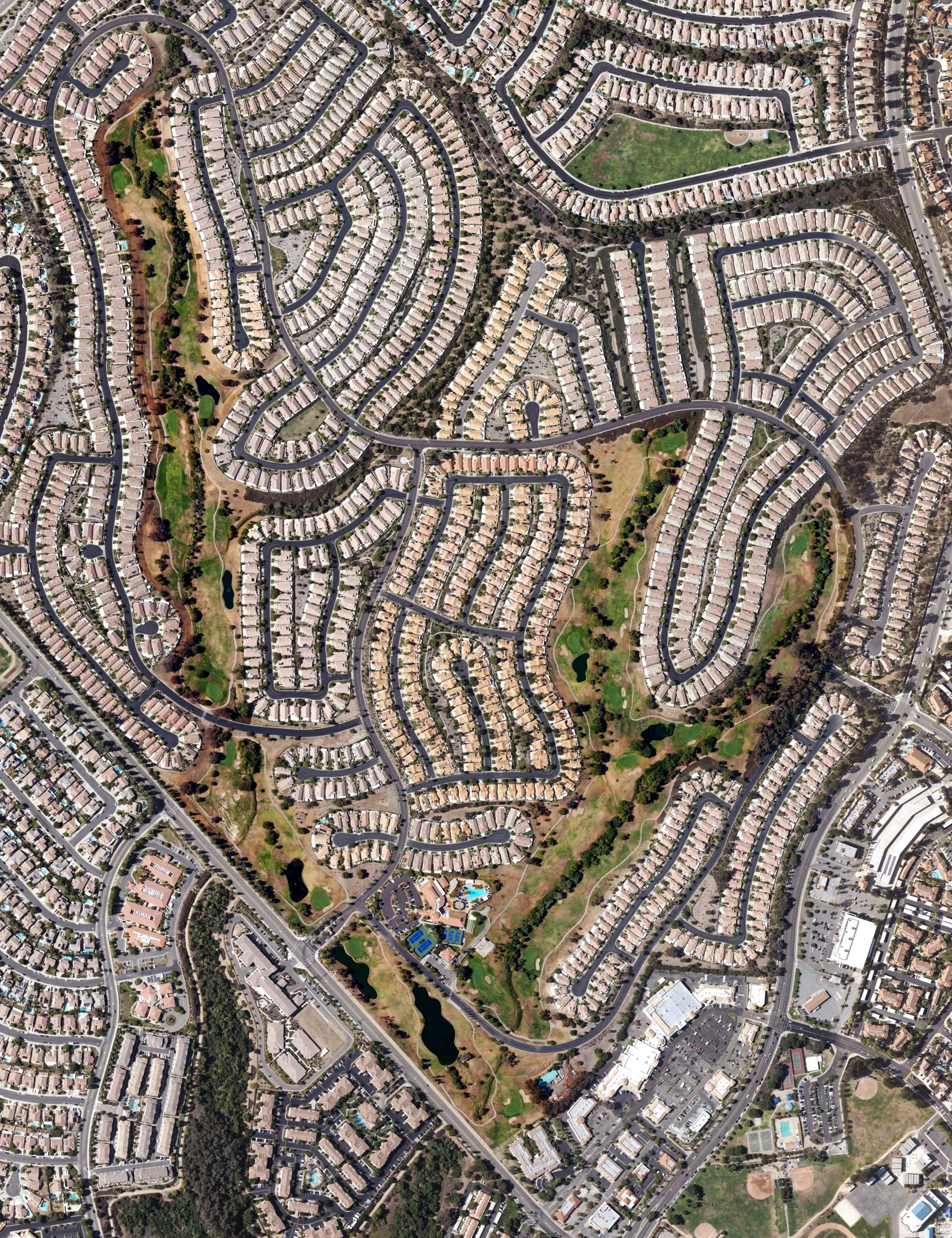 Aerial view of California Oaks Golf Club, CA, with its hole routing marked