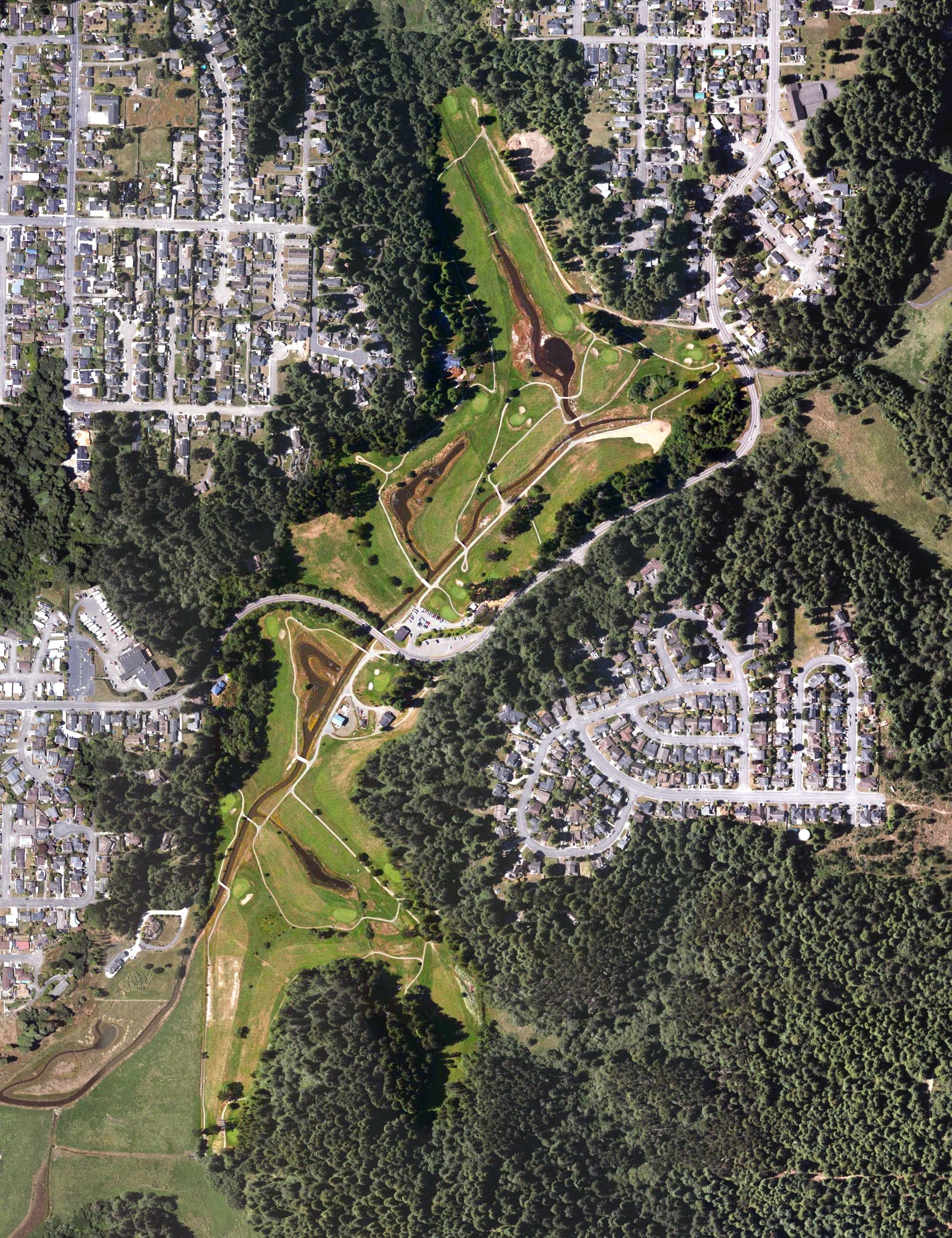 Aerial view of Eureka Municipal Golf Course, CA, with its hole routing marked