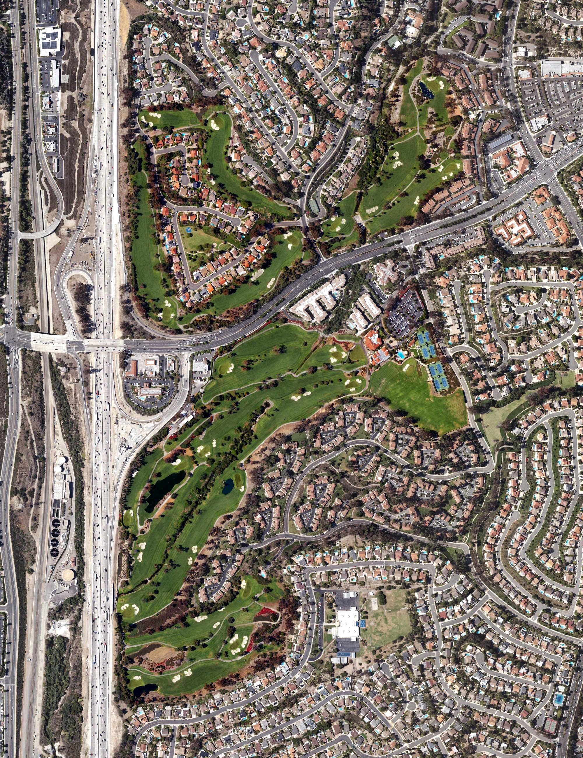 Aerial view of Mission Viejo Golf Club, CA, with its hole routing marked