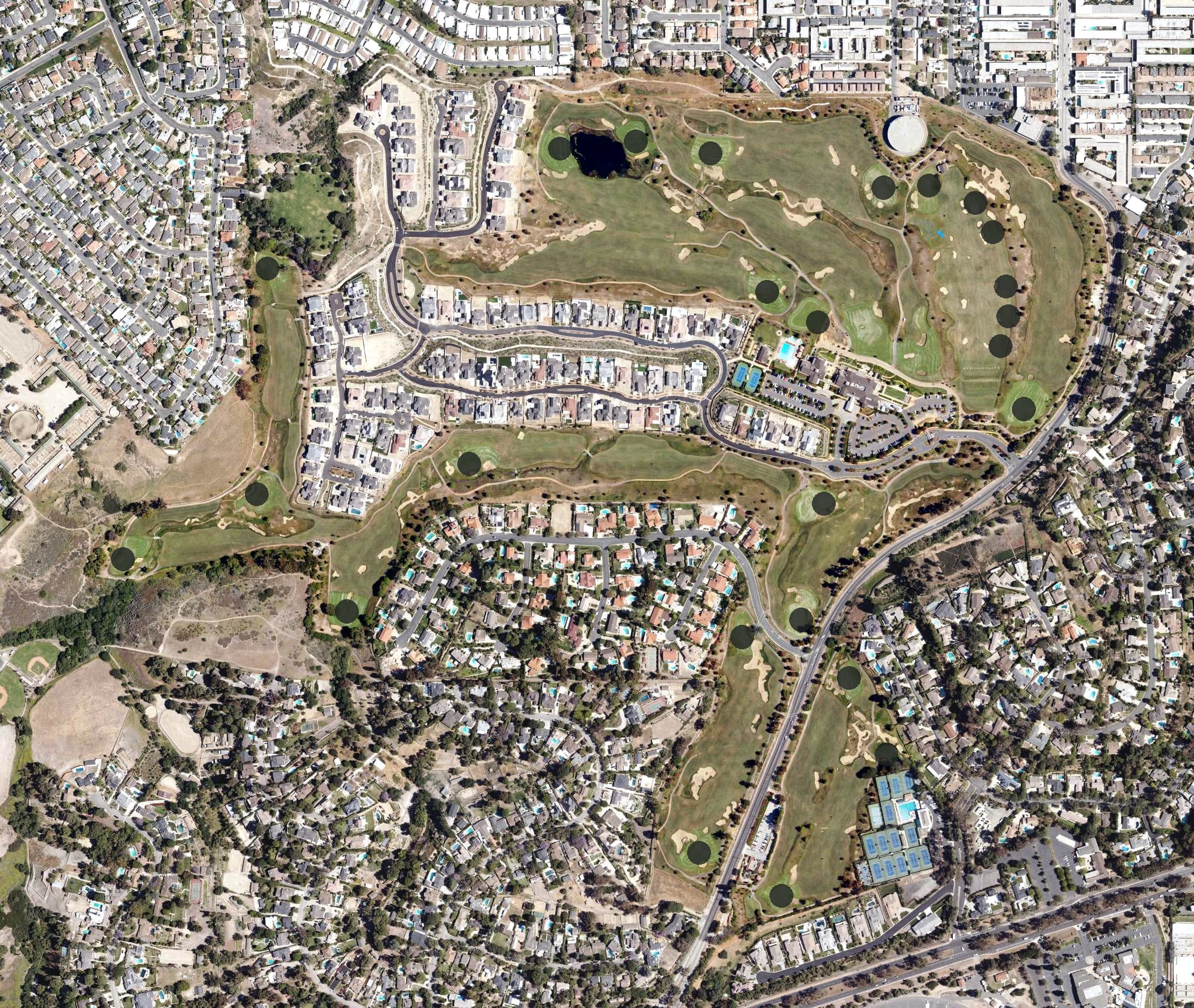 Aerial view of Rolling Hills Country Club, CA, with its hole routing marked
