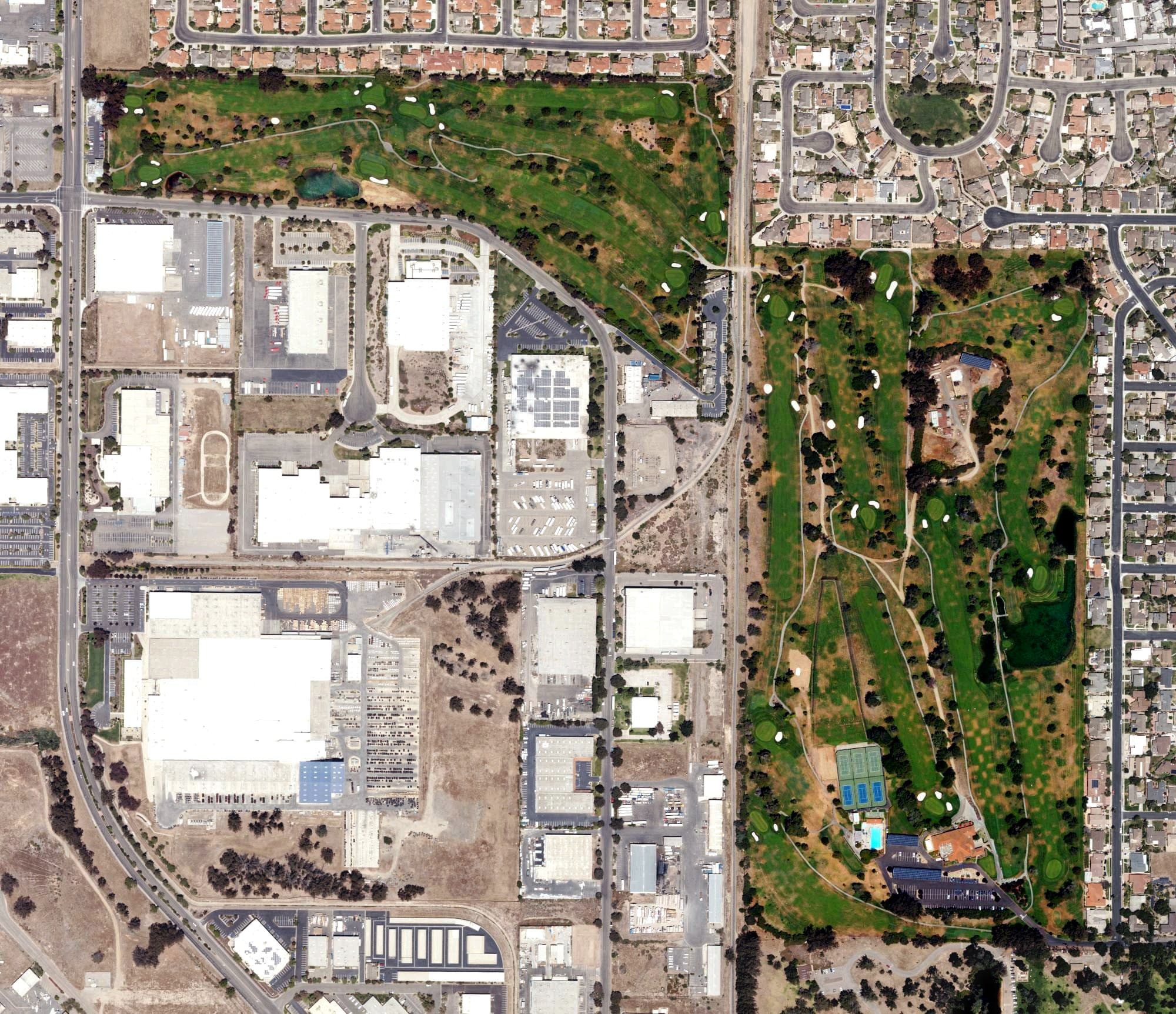 Aerial view of Santa Maria Country Club, CA, with its hole routing marked