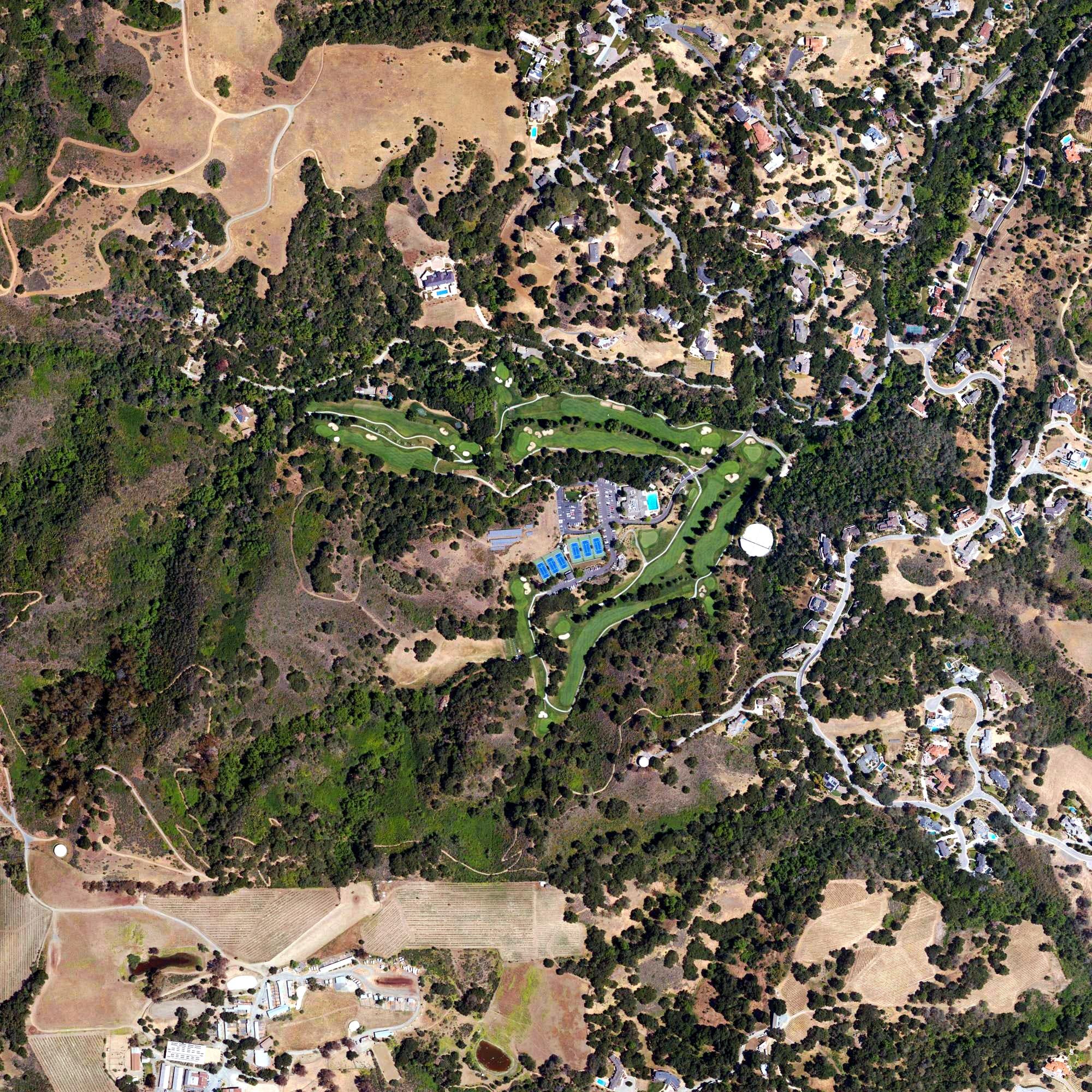 Aerial view of Saratoga Country Club, CA, with its hole routing marked