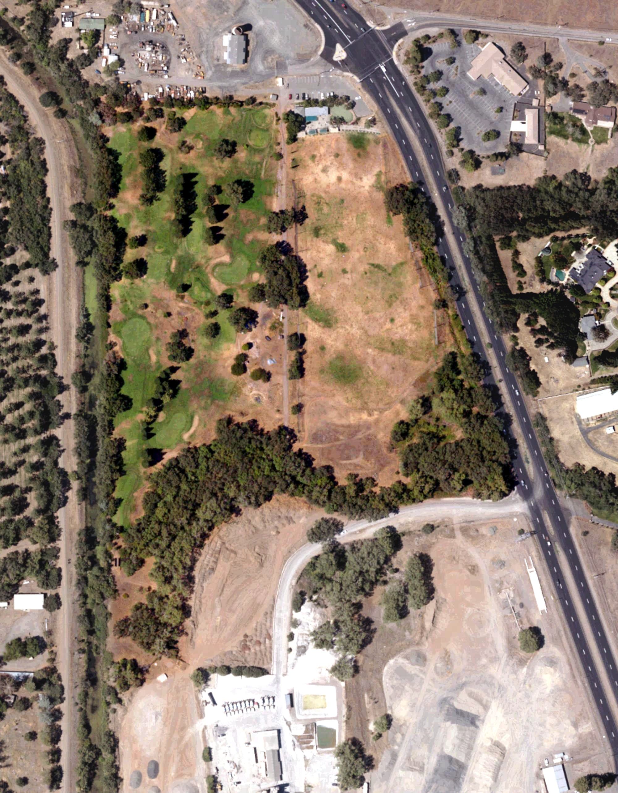 Aerial view of Skyway Golf Park, CA, with its hole routing marked