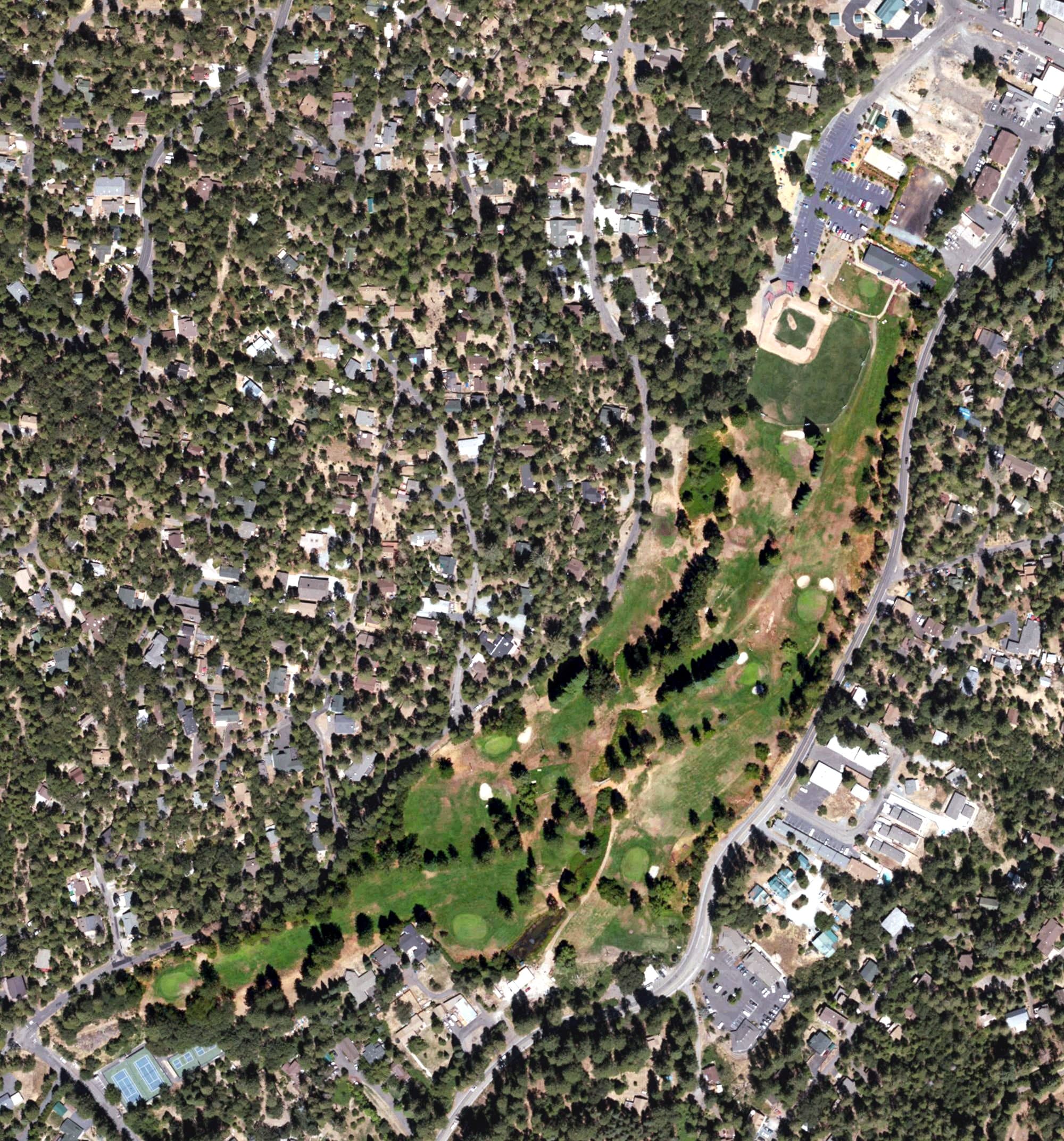 Aerial view of Twain Harte Golf Course, CA, with its hole routing marked