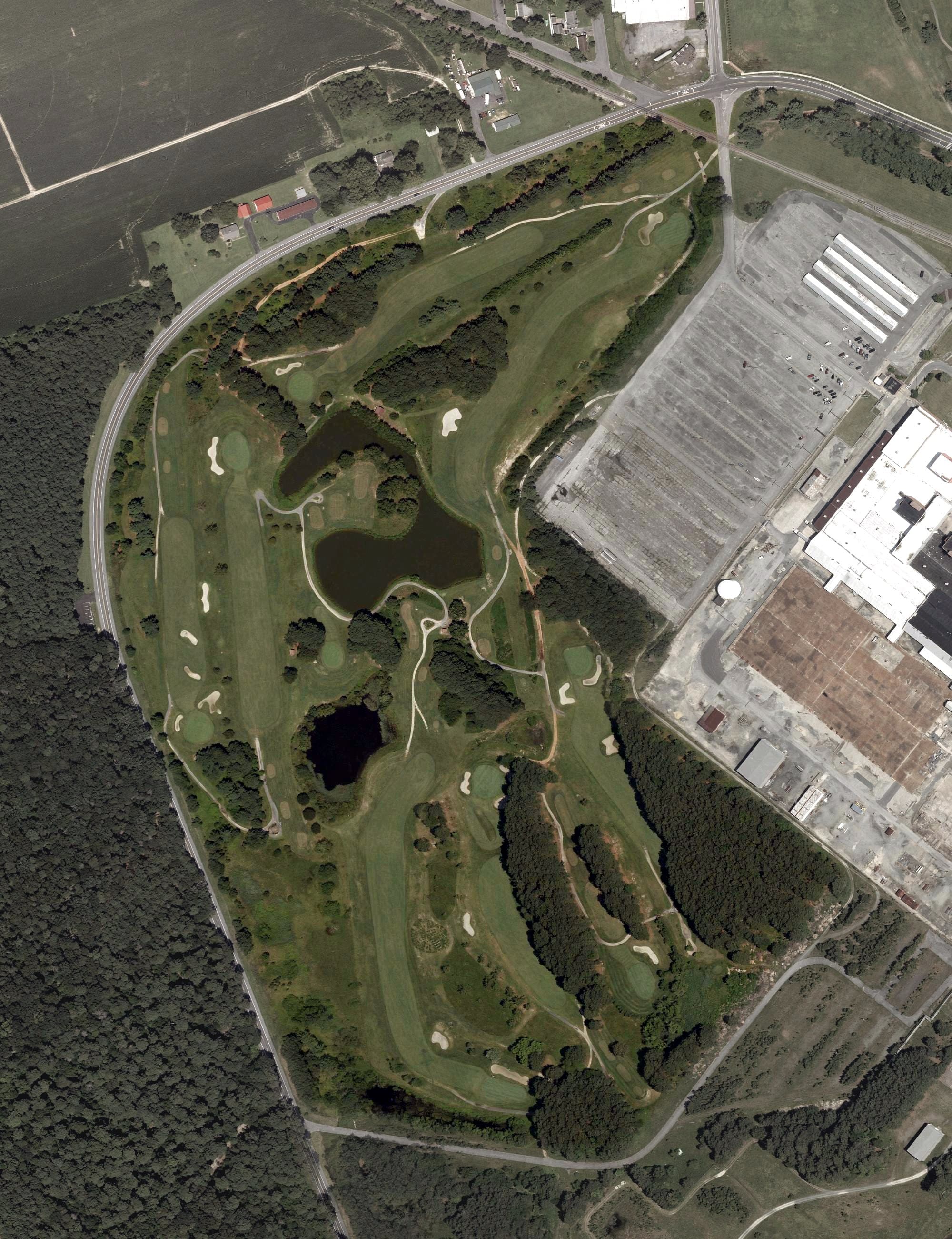 Aerial view of Hooper's Landing Golf Course, DE, with its hole routing marked