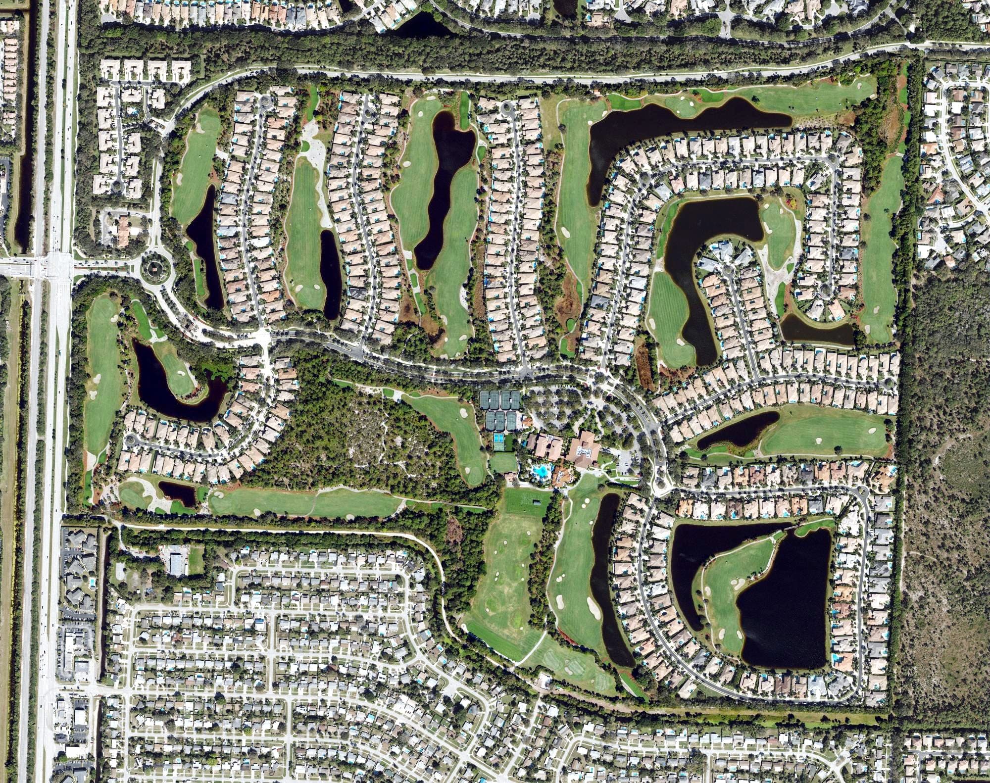 Aerial view of Frenchman's Reserve, FL, with its hole routing marked