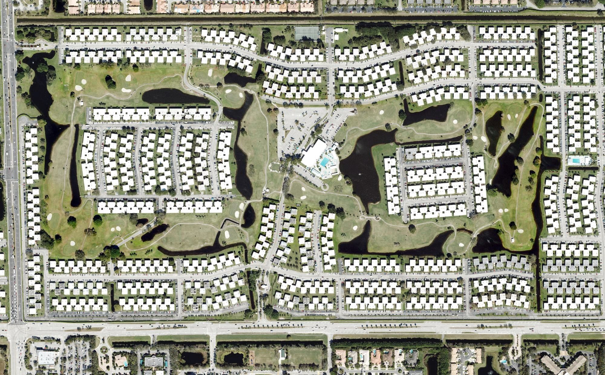 Aerial view of Kings Point Executive Golf Course, FL, with its hole routing marked
