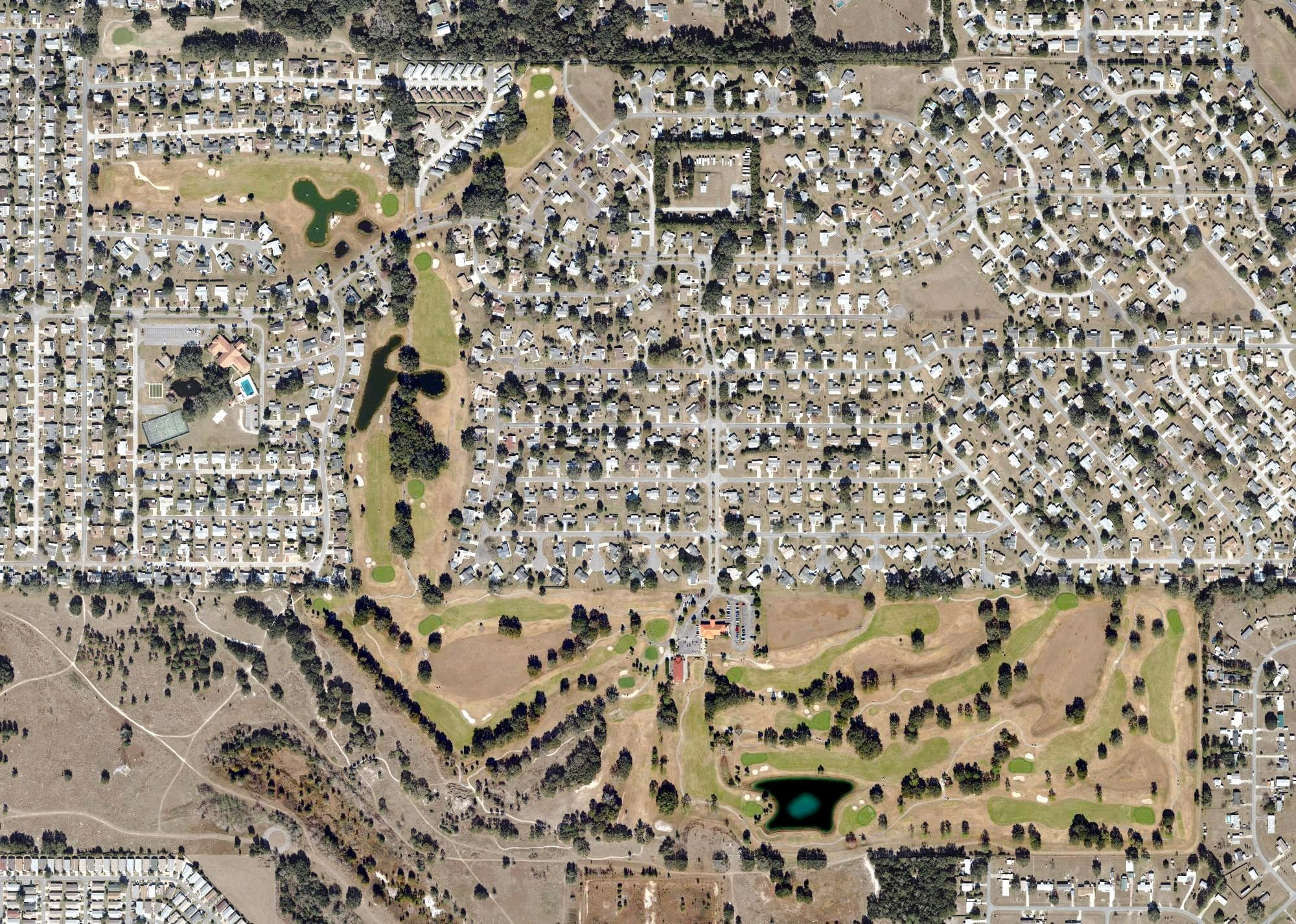 Aerial view of Links at Spruce Creek, FL, with its hole routing marked