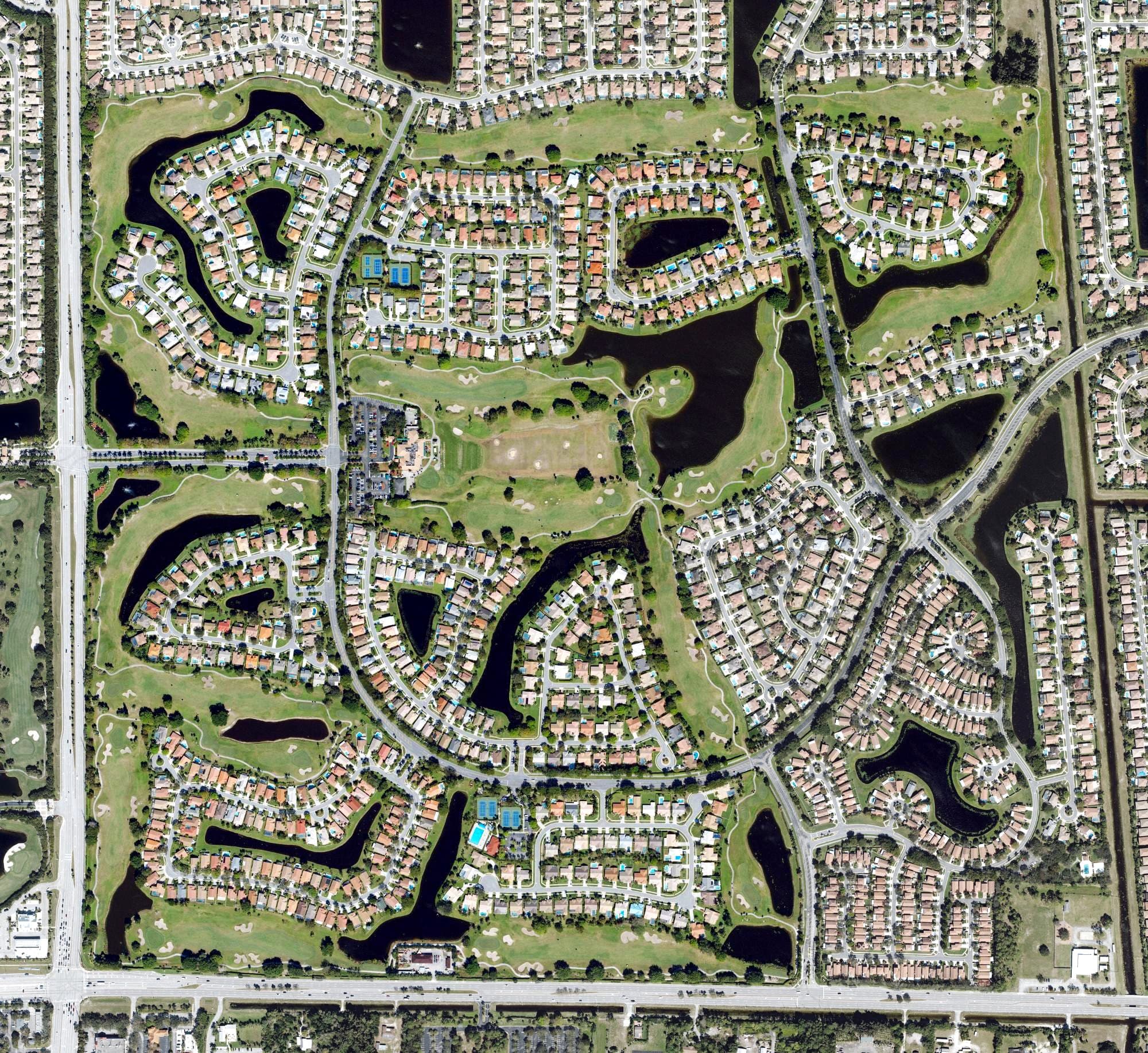 Aerial view of Winston Trails Golf Club, FL, with its hole routing marked