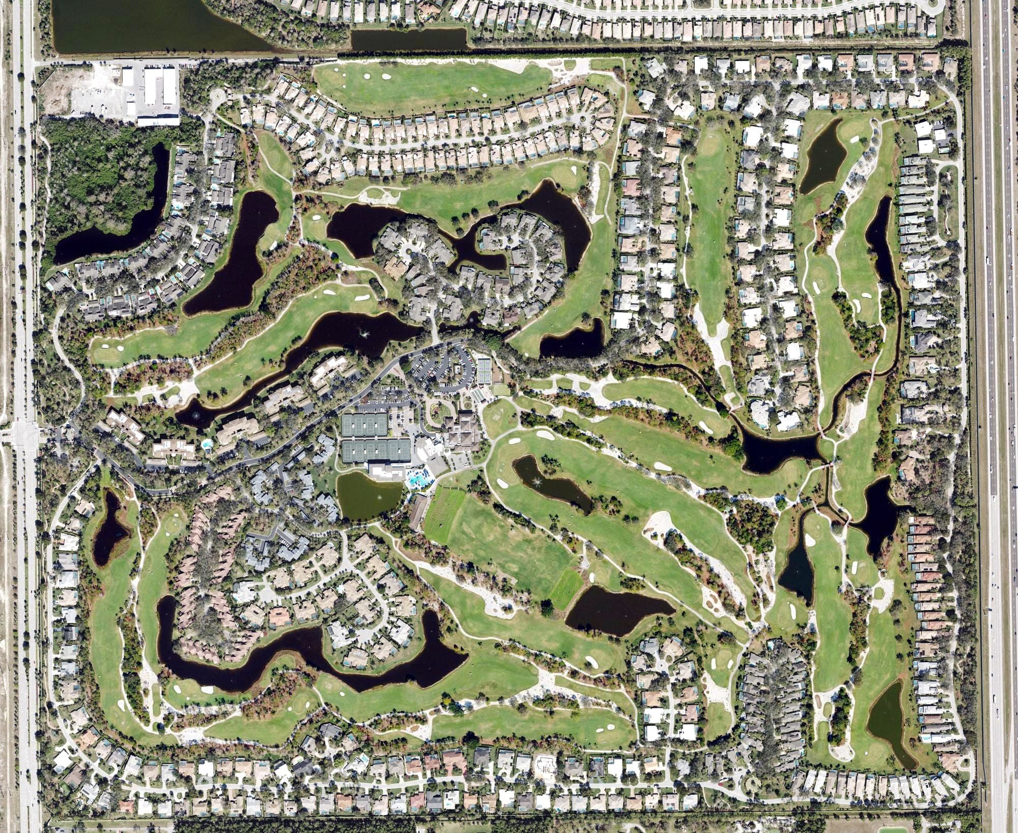 Aerial view of Wyndemere Country Club, FL, with its hole routing marked