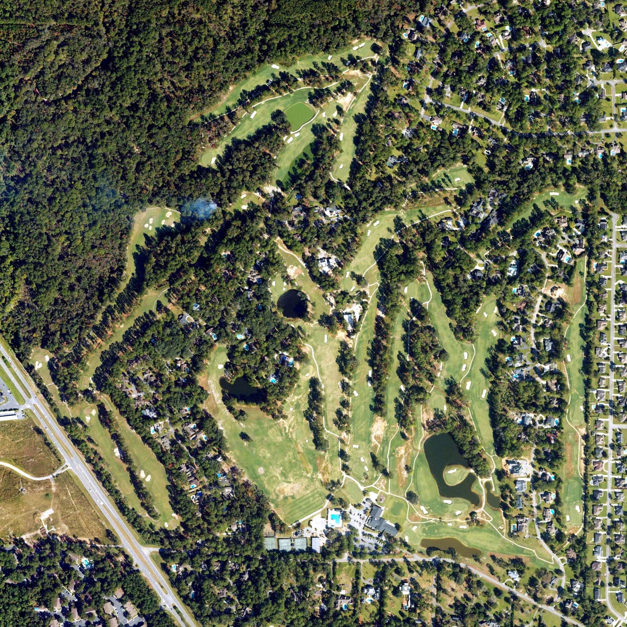 Aerial view of Valdosta Country Club, GA, with its hole routing marked