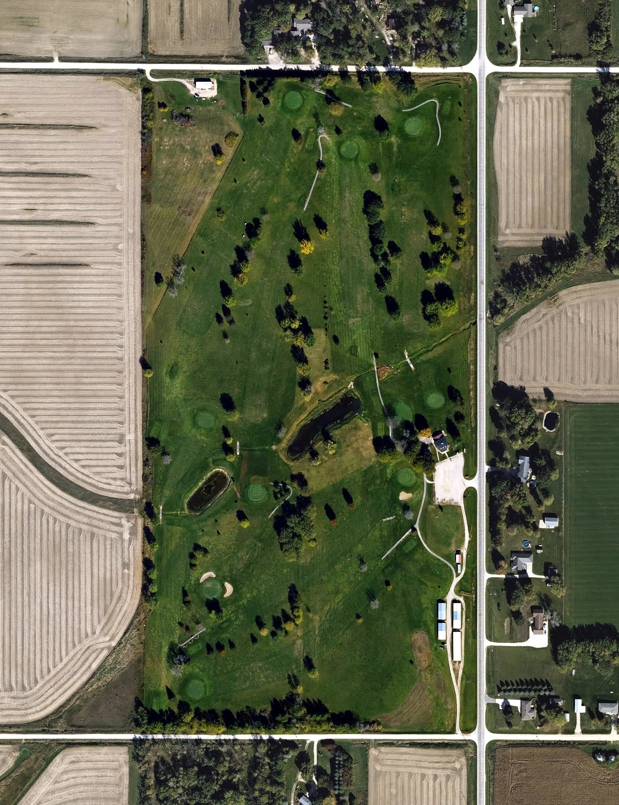 Aerial view of Card Inc. Golf & Country Club, IA, with its hole routing marked