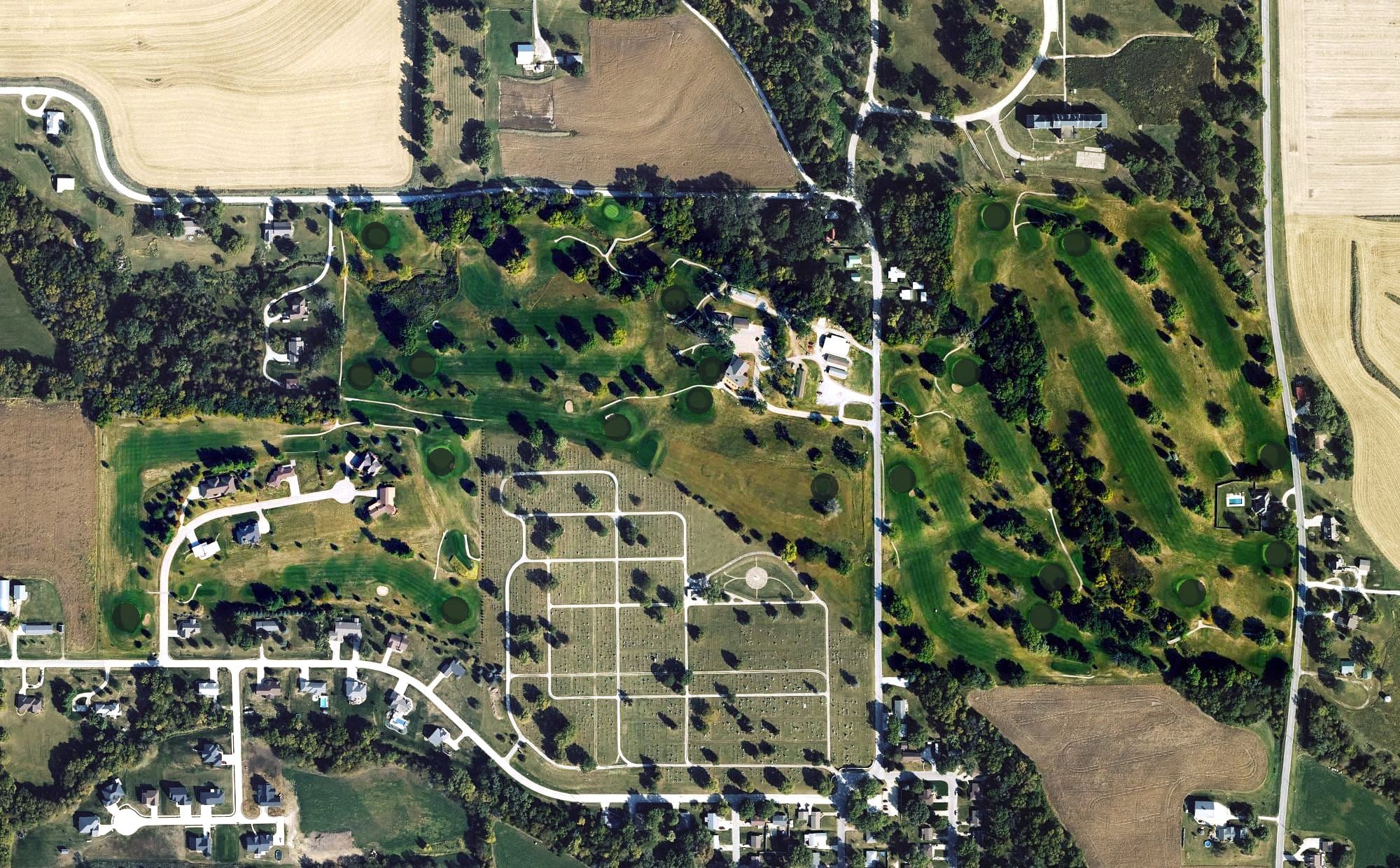 Aerial view of Clarinda Country Club, IA, with its hole routing marked