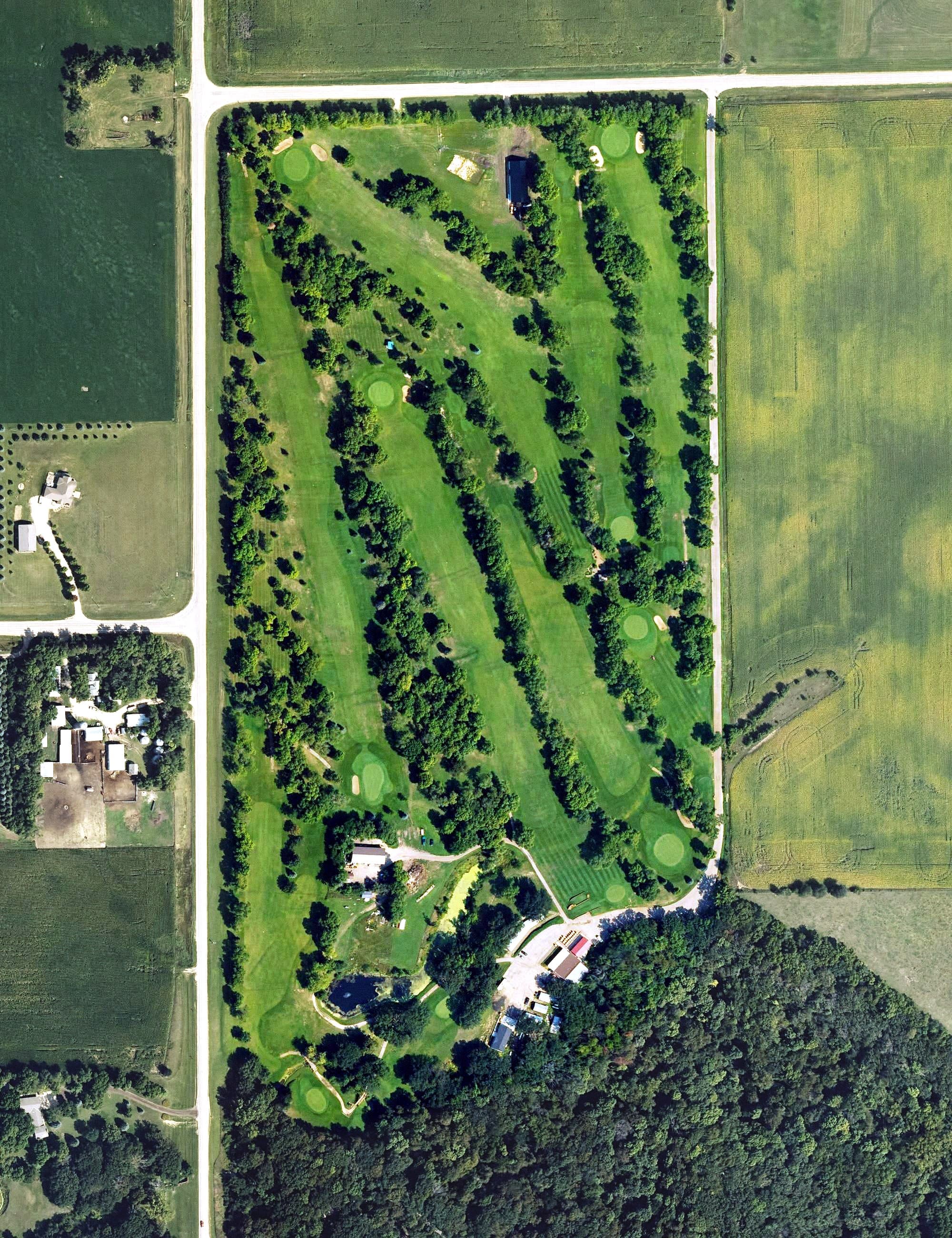 Aerial view of Estherville Golf Course, IA, with its hole routing marked