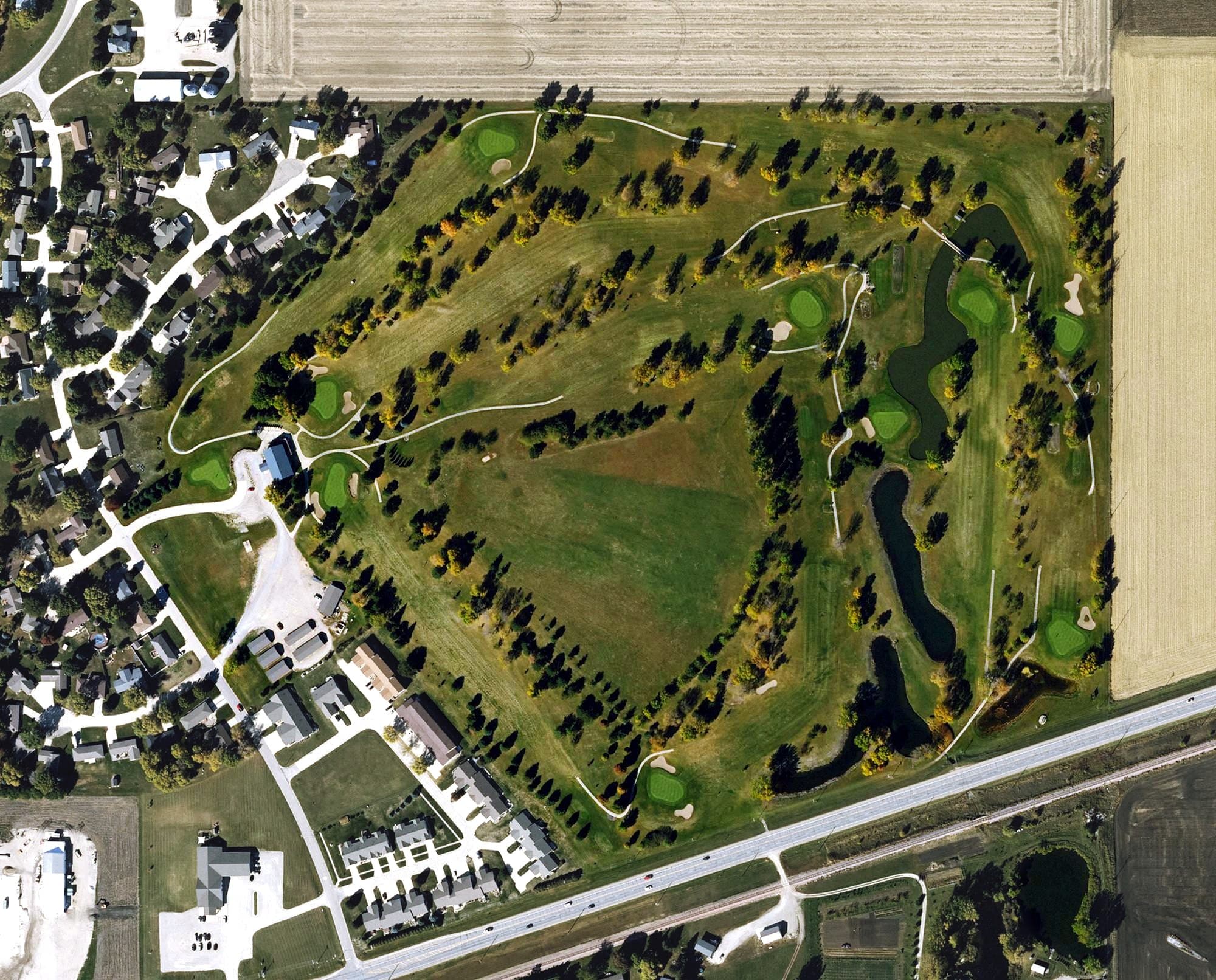 Aerial view of Garner Golf and Country Club, IA, with its hole routing marked
