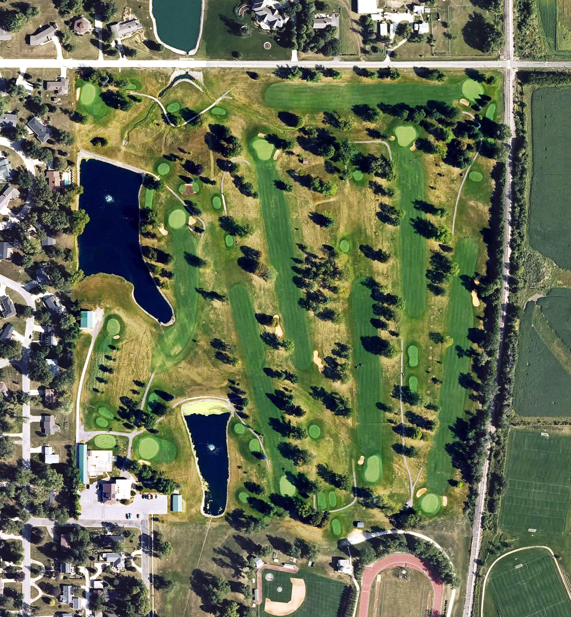 Aerial view of Grinnell College Golf Course, IA, with its hole routing marked