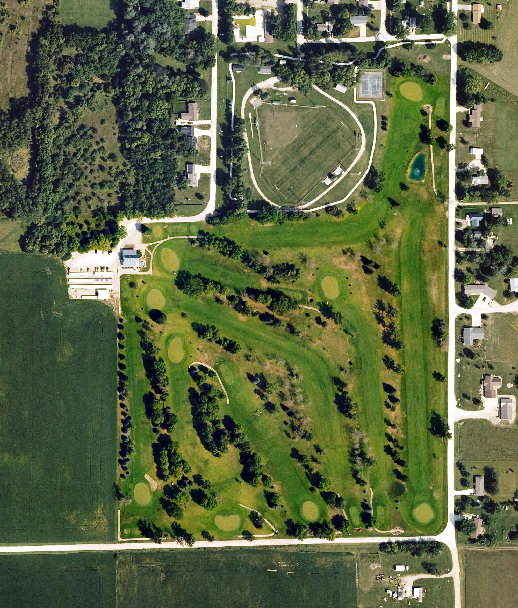 Aerial view of Hillcrest Golf and Country Club, IA, with its hole routing marked