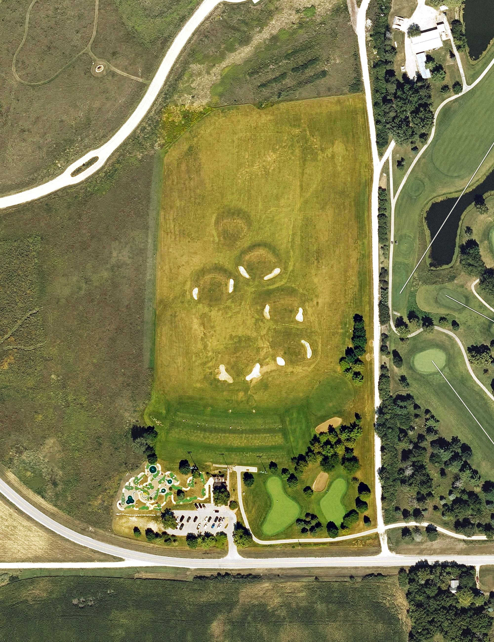Aerial view of Jester Park Learning and Practice Facility, IA, with its hole routing marked