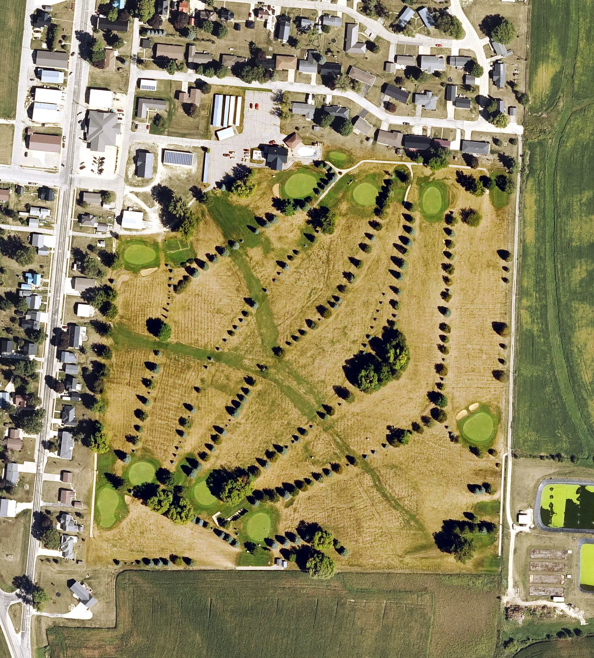 Aerial view of Lone Pine Golf Course, IA, with its hole routing marked