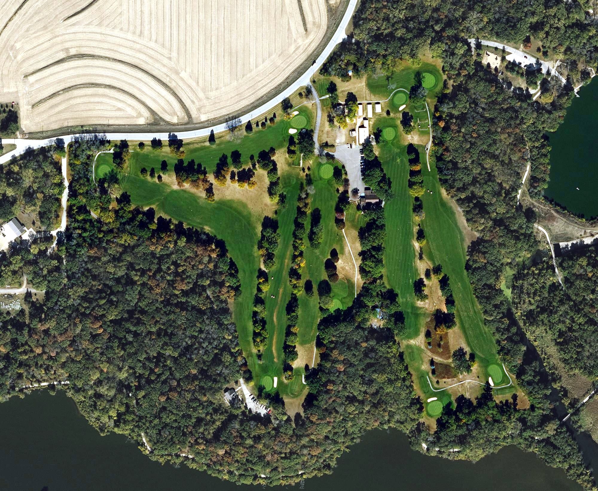 Aerial view of Pine Lake Golf Course, IA, with its hole routing marked