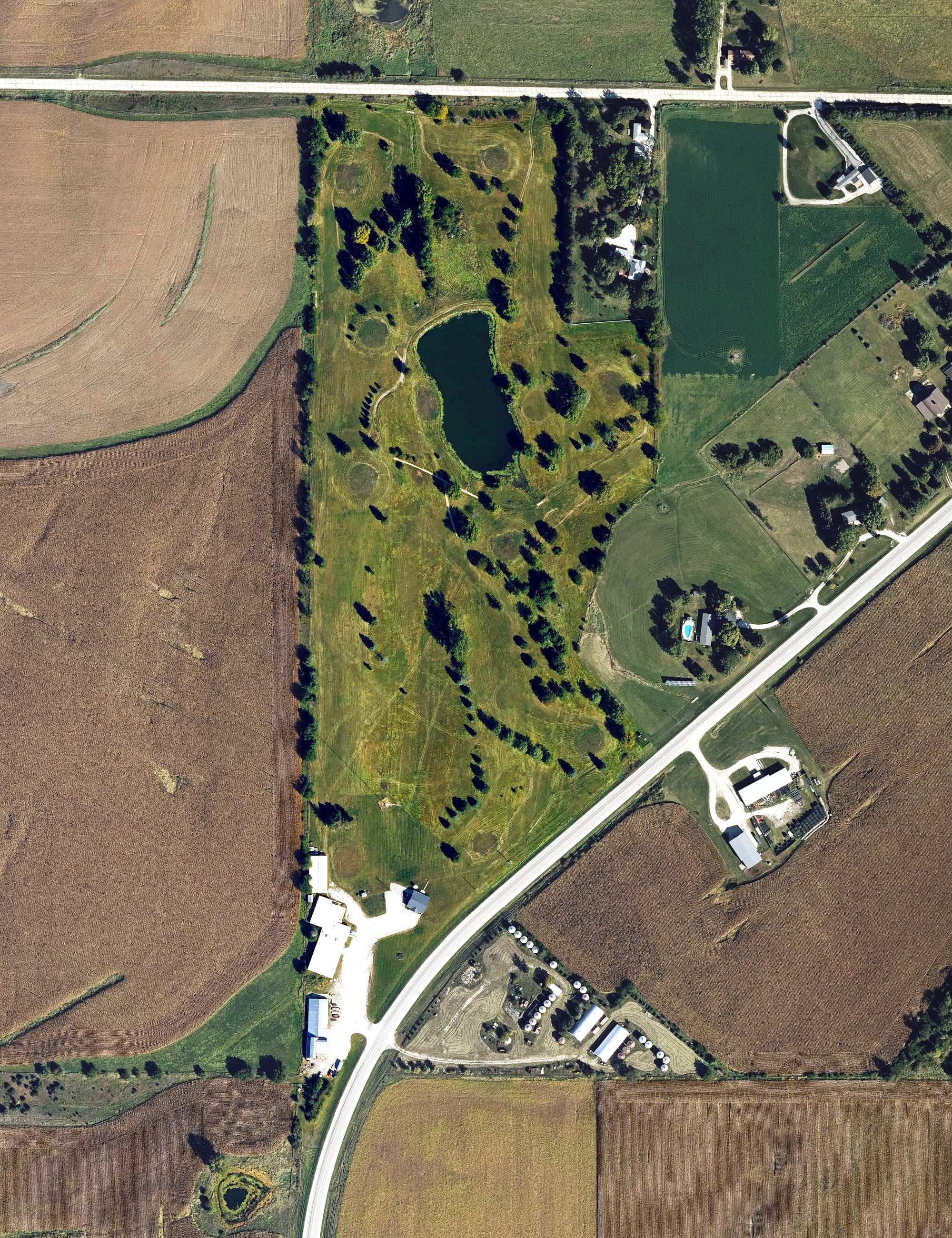 Aerial view of Pine Valley Golf Course, IA, with its hole routing marked