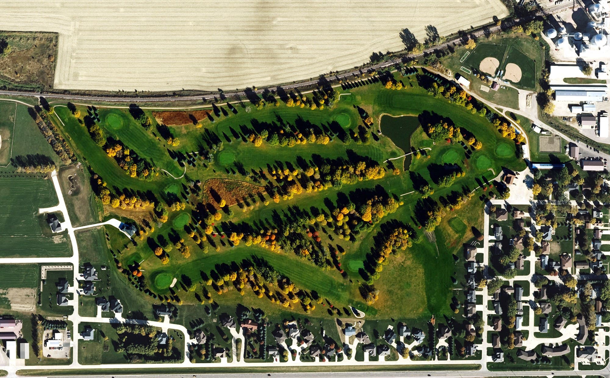 Aerial view of Remsen Golf Course, IA, with its hole routing marked