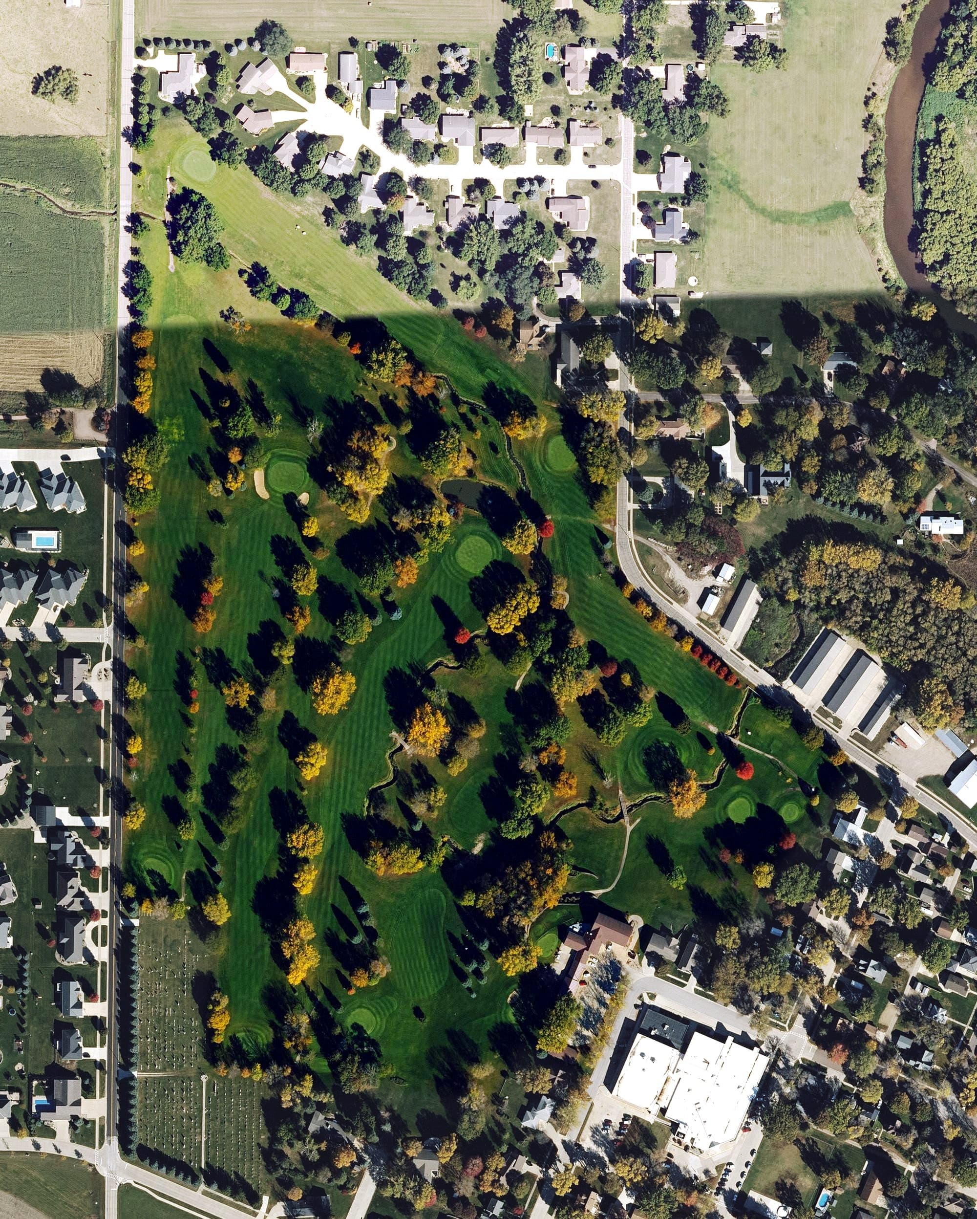 Aerial view of Sioux Valley Golf Course, IA, with its hole routing marked