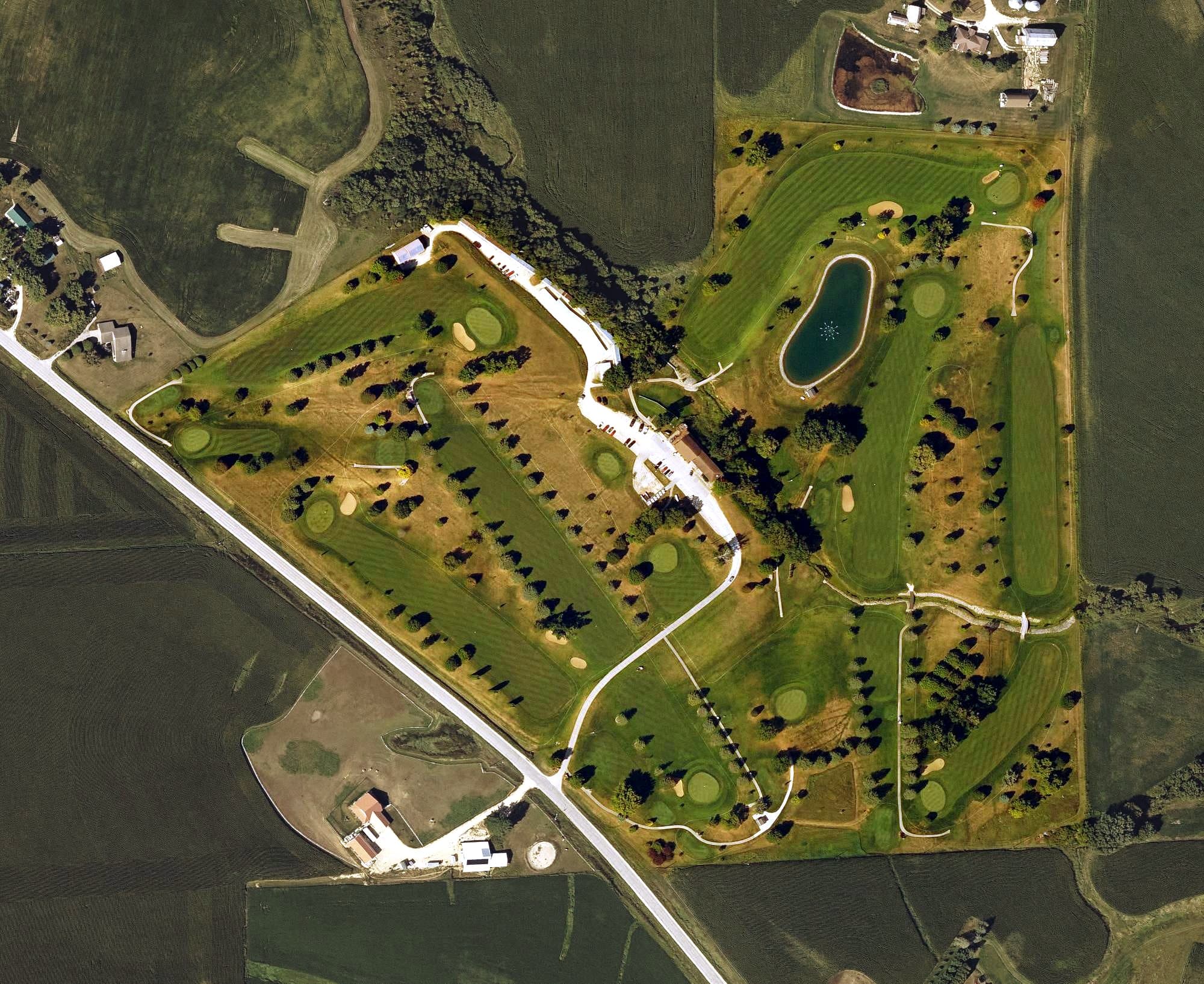 Aerial view of Tri-Club Golf Club, IA, with its hole routing marked