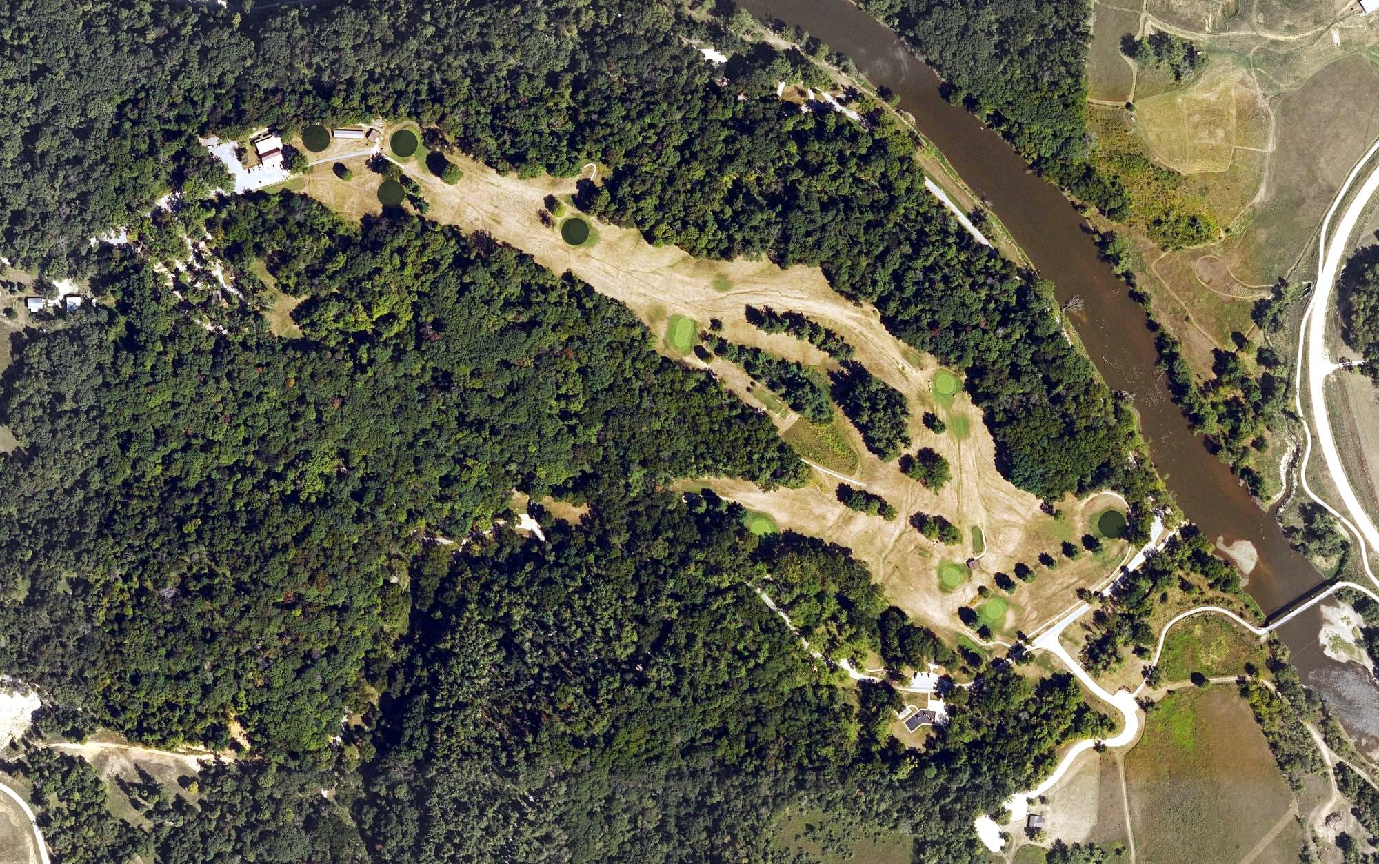 Aerial view of Wapsipinicon Country Club, IA, with its hole routing marked