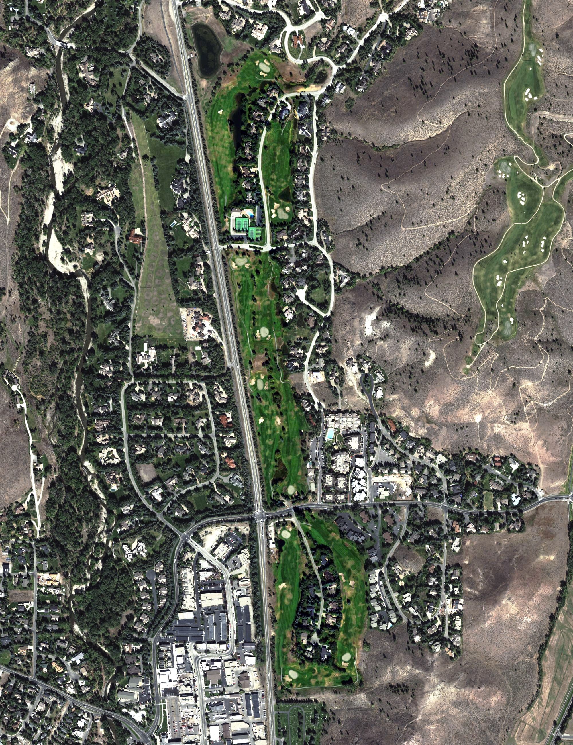 Aerial view of Bigwood Golf Course, ID, with its hole routing marked
