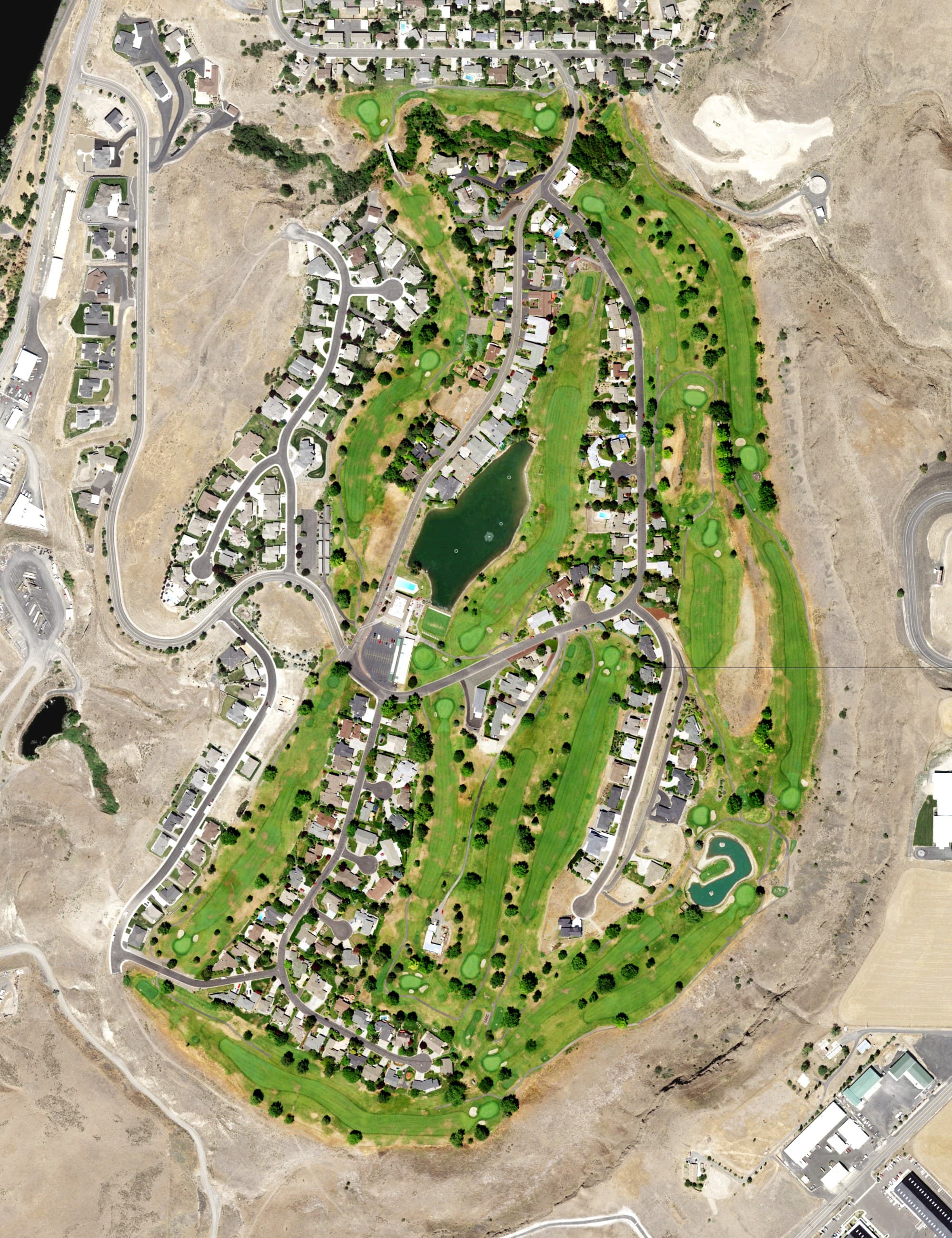 Aerial view of Lewiston Golf & Country Club, ID, with its hole routing marked