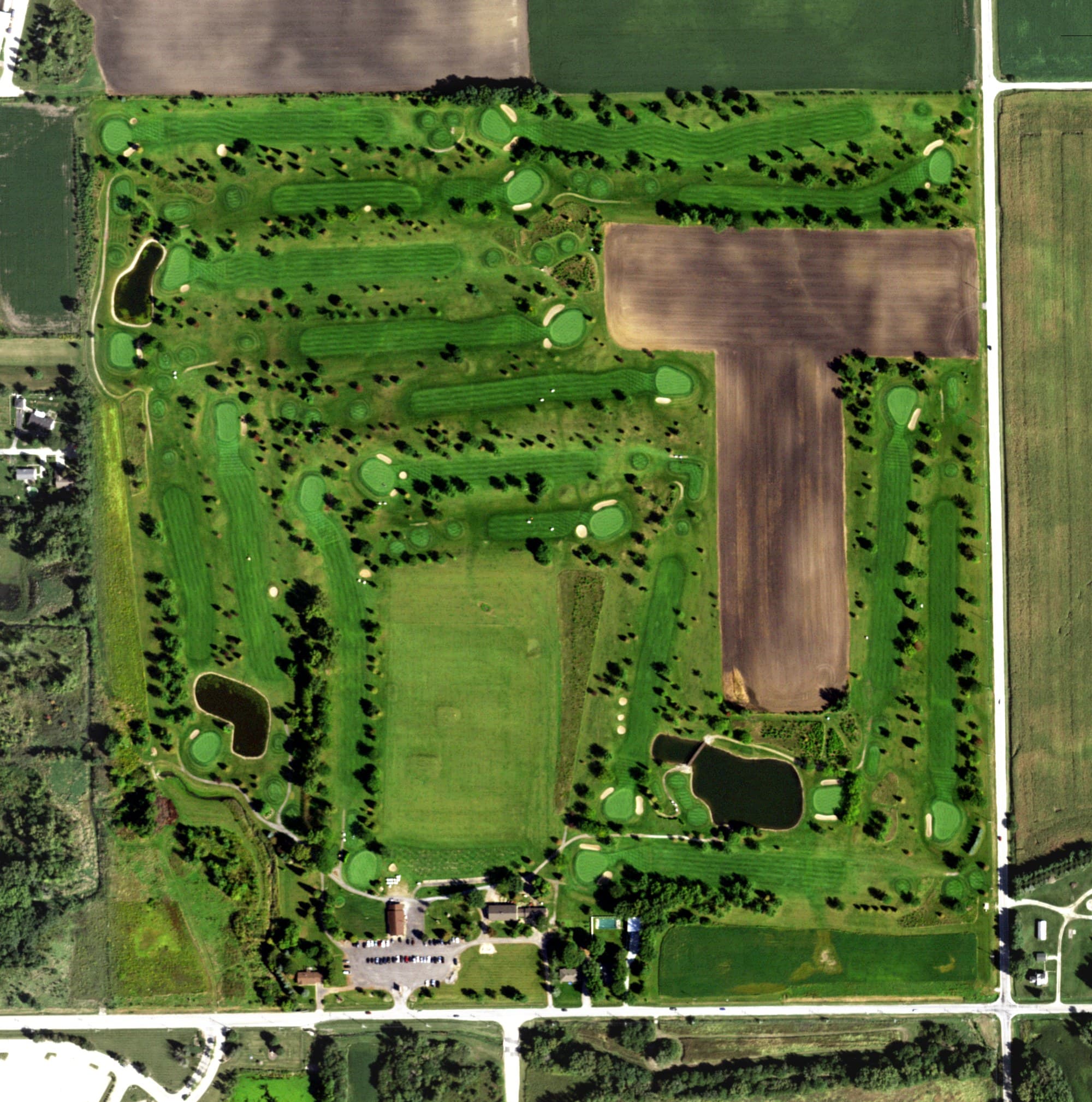 Aerial view of Aspen Ridge Golf Course, IL, with its hole routing marked
