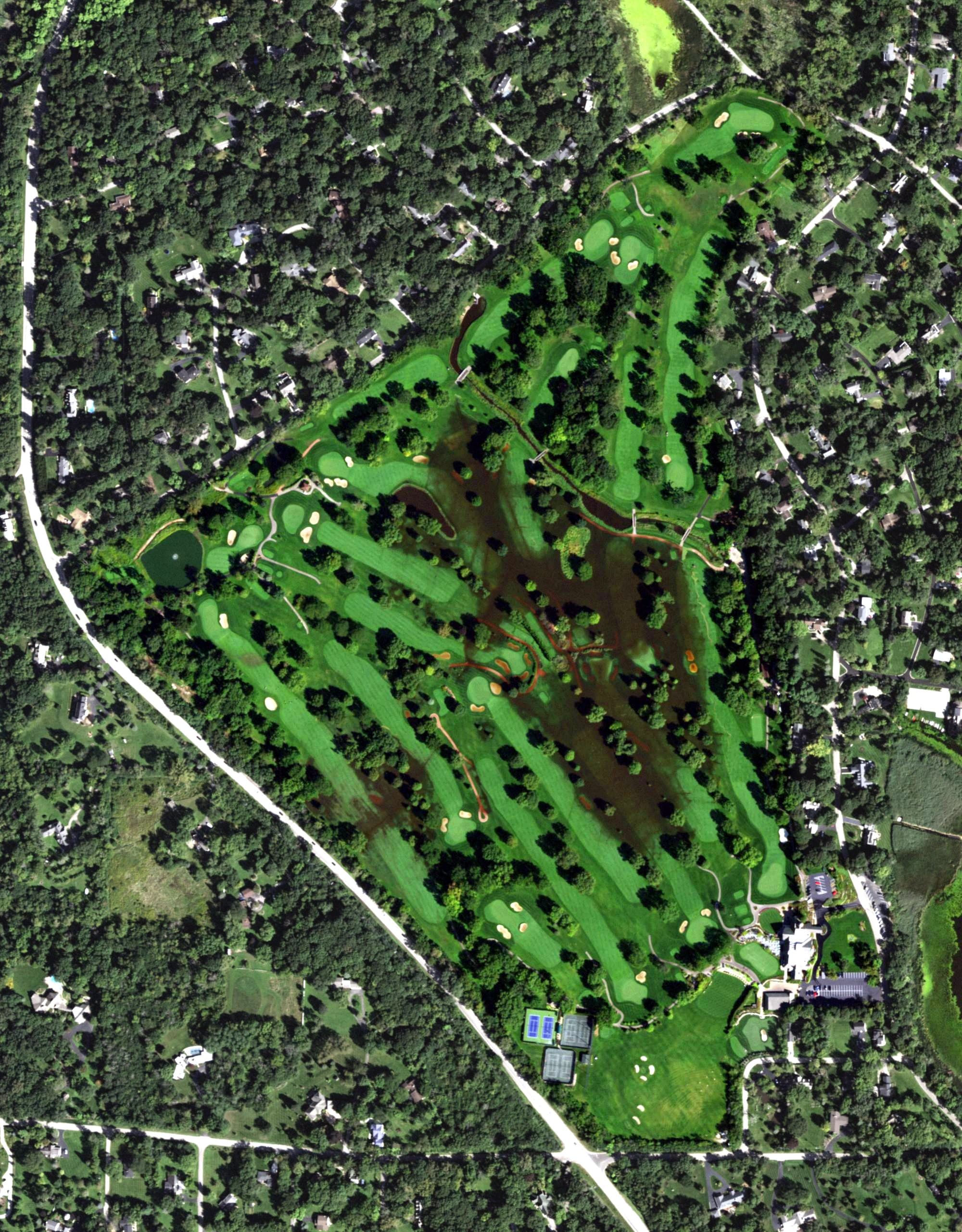 Aerial view of Biltmore Country Club, IL, with its hole routing marked