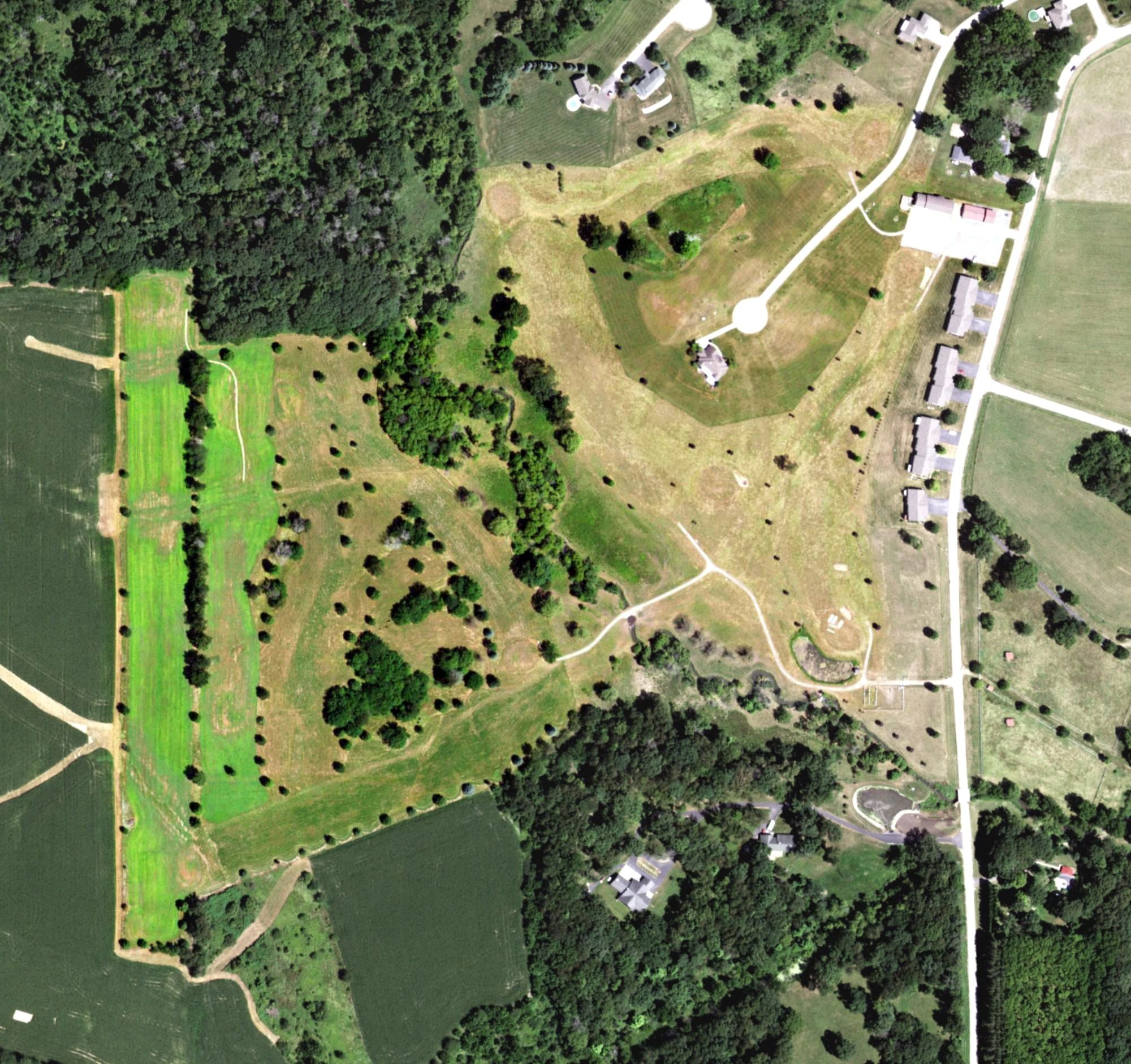 Aerial view of Cross Creek Golf Course, IL, with its hole routing marked