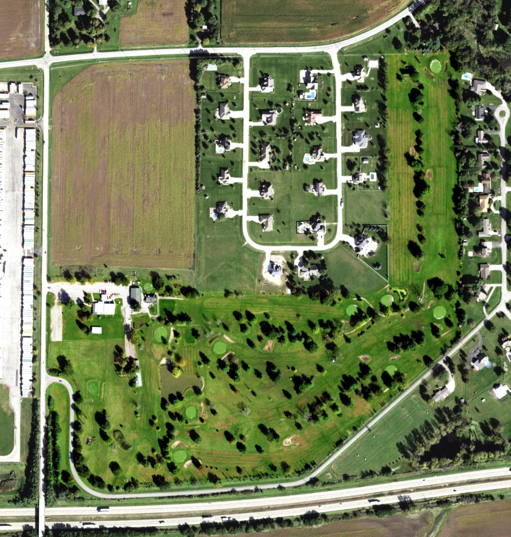 Aerial view of Dayton Ridge Golf Club, IL, with its hole routing marked