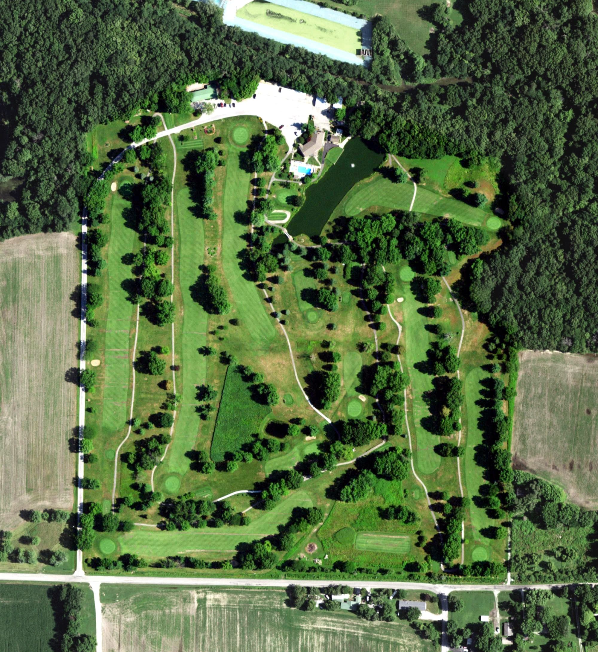 Aerial view of Litchfield Country Club, IL, with its hole routing marked