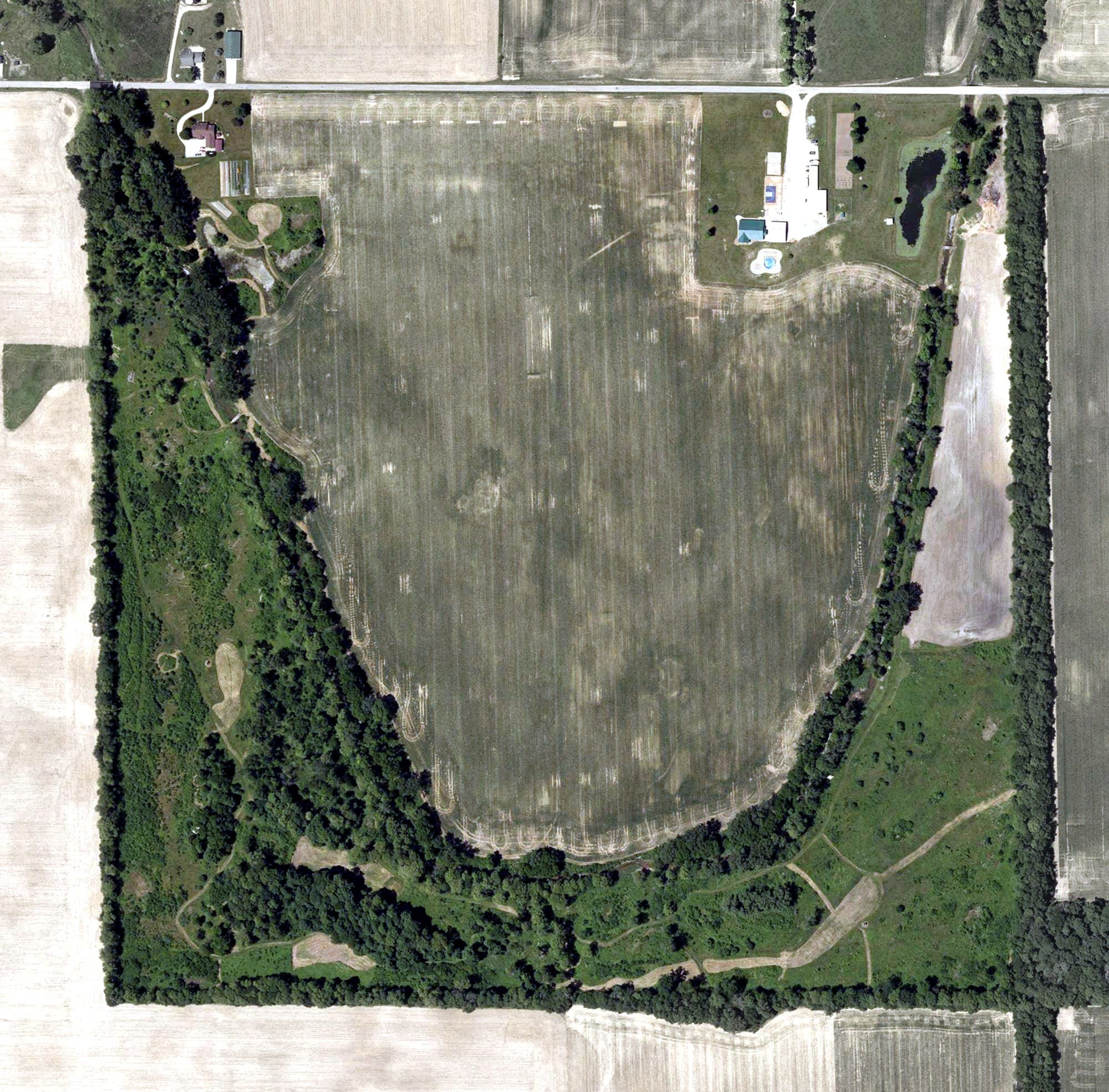 Aerial view of Horseshoe Bend Golf Course, IN, with its hole routing marked