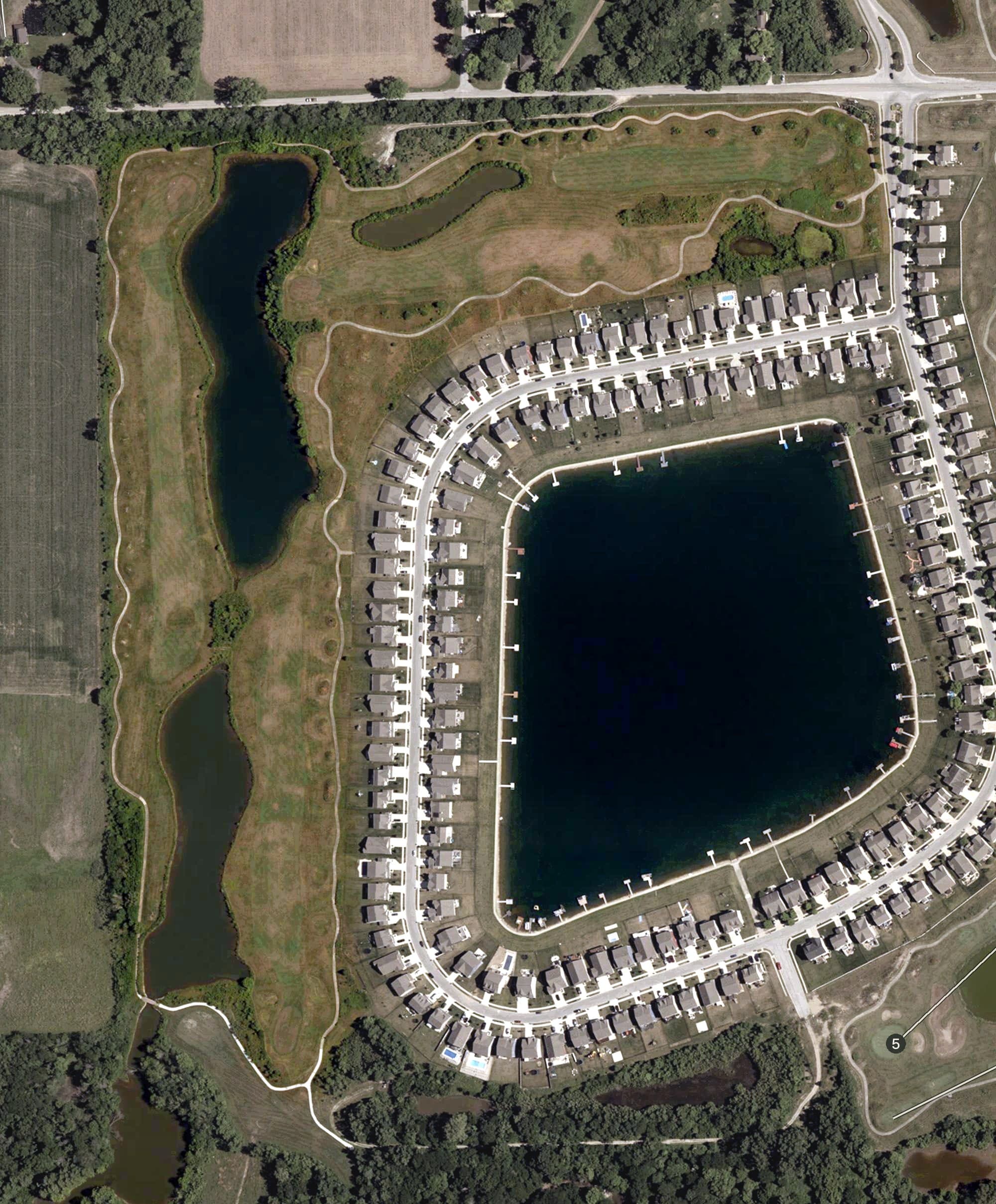 Aerial view of Southern Dunes Golf Course, IN, with its hole routing marked