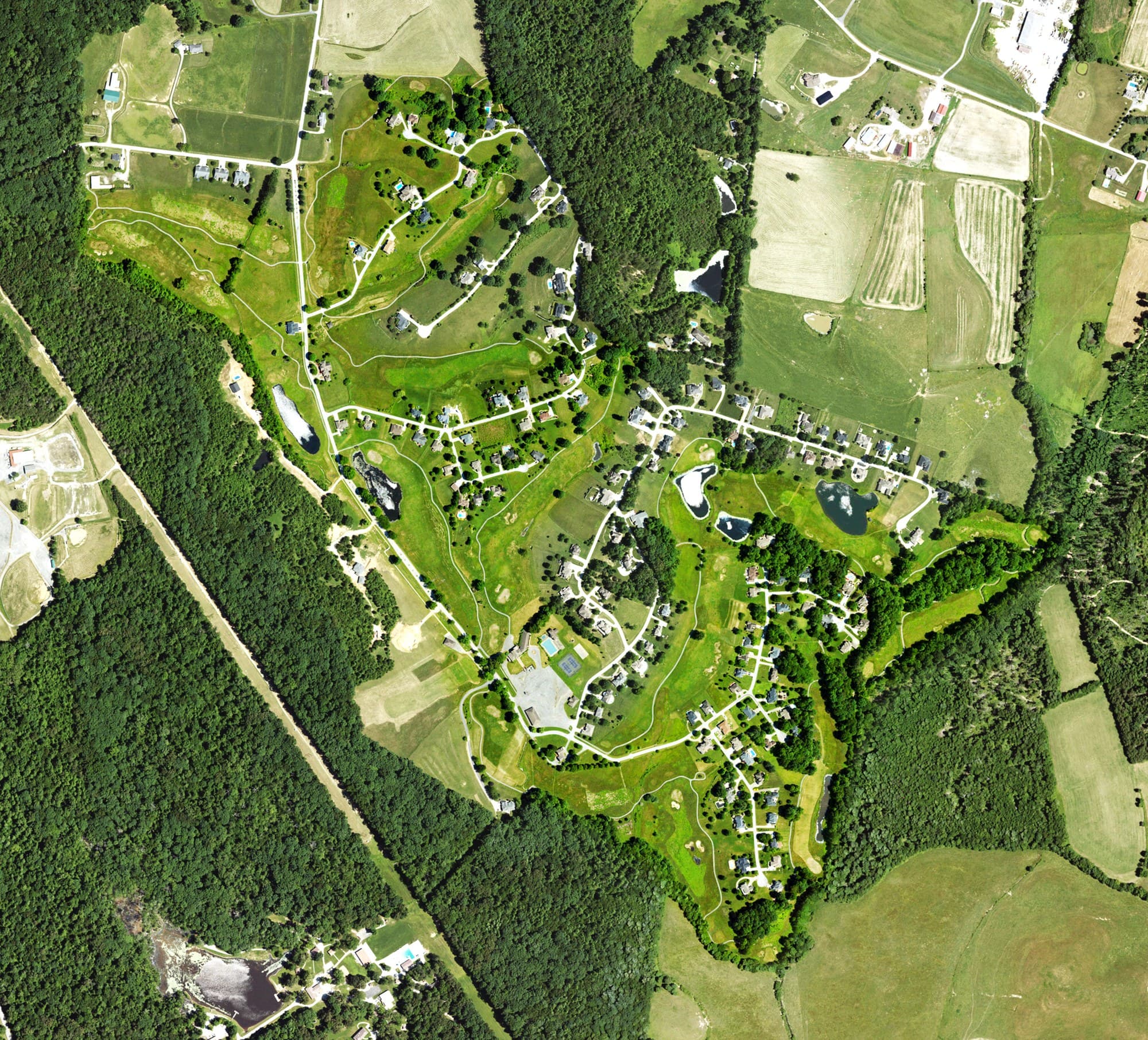 Aerial view of Crooked Creek Golf Club, KY, with its hole routing marked