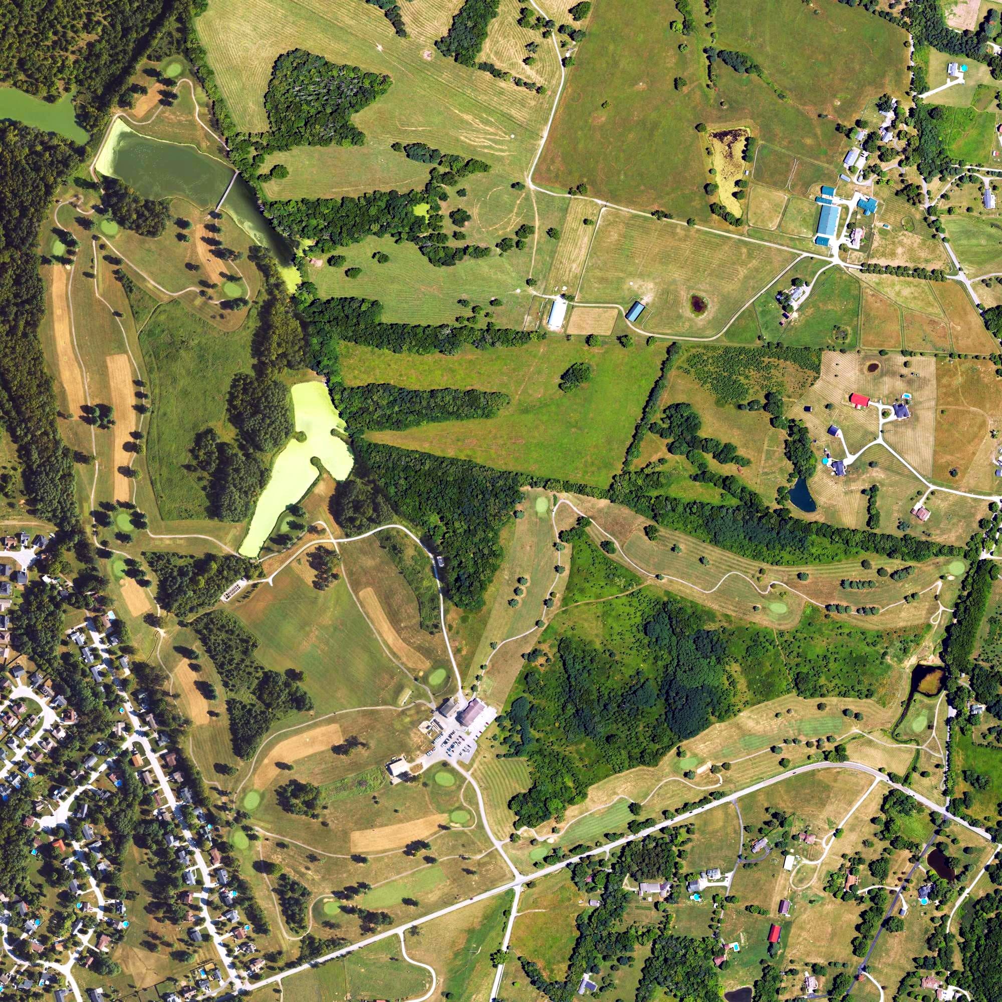 Aerial view of Longview Golf Club, KY, with its hole routing marked