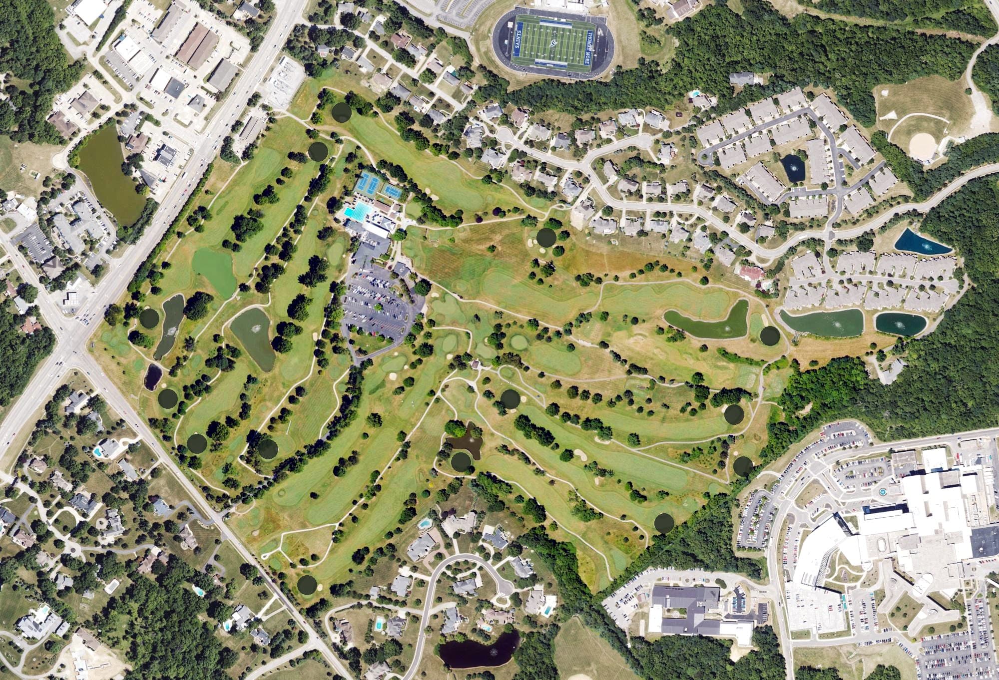 Aerial view of Summit Hills Country Club, KY, with its hole routing marked