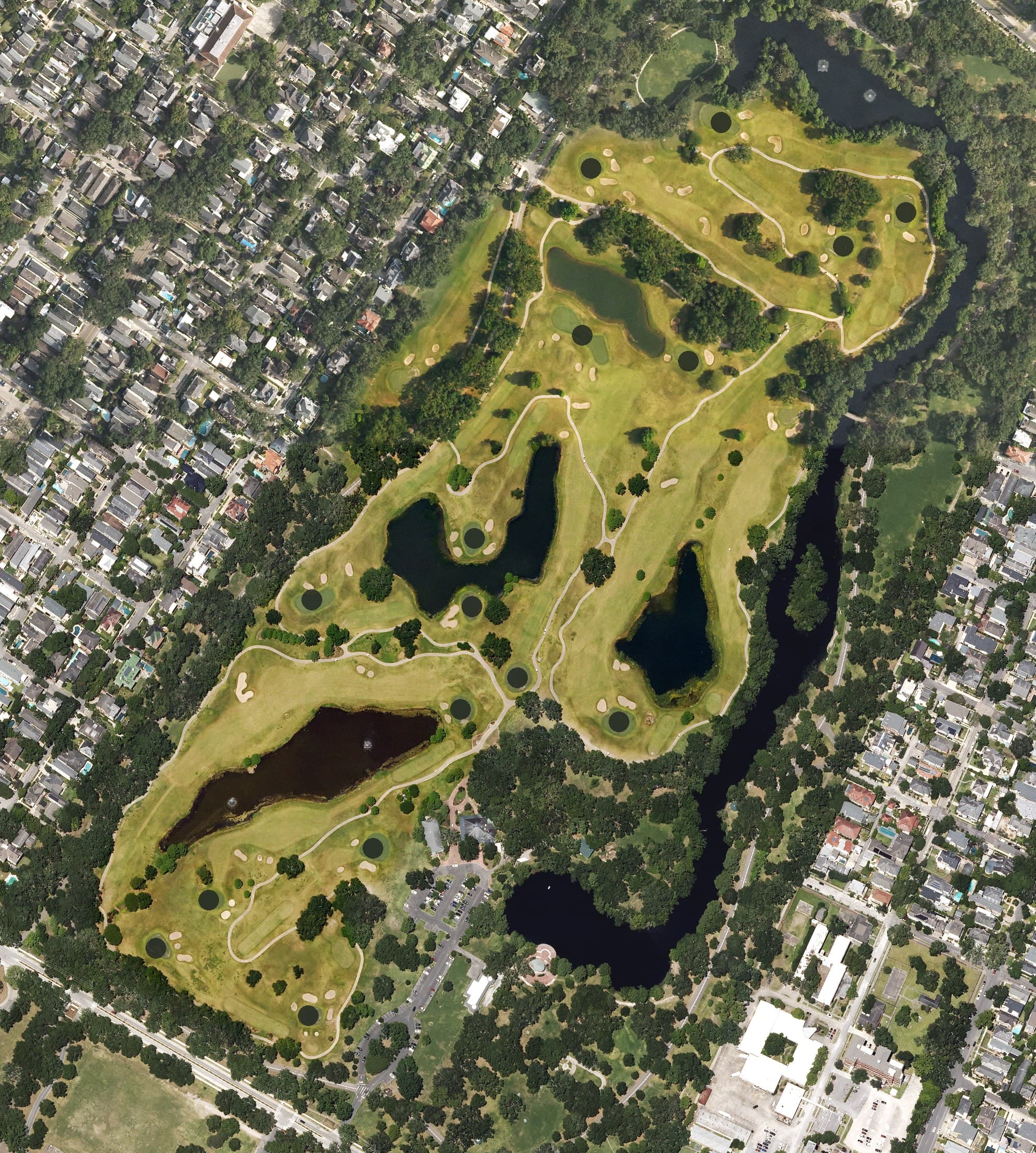 Aerial view of Audubon Park Golf Course, LA, with its hole routing marked