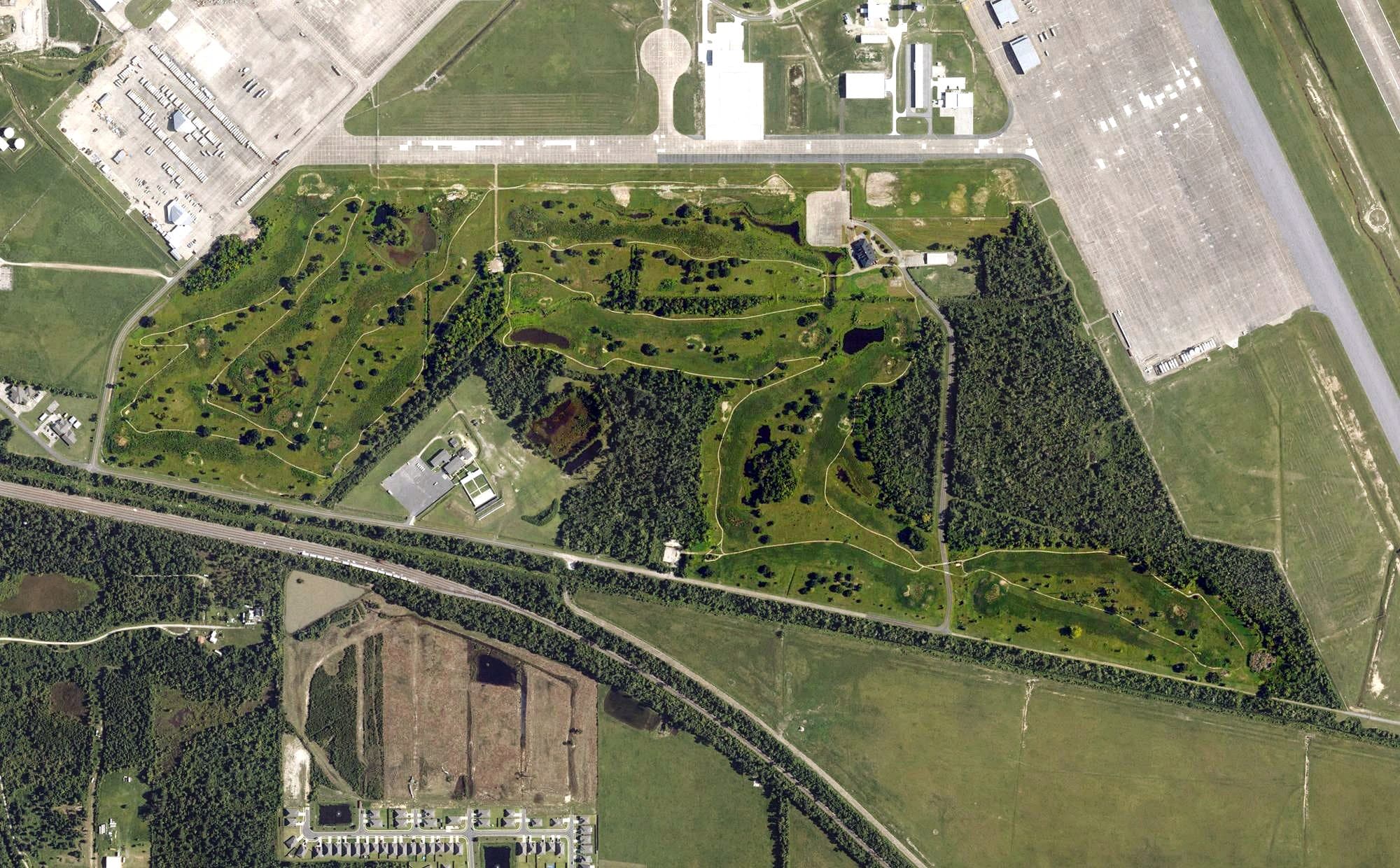 Aerial view of Mallard Cove Golf Course, LA, with its hole routing marked
