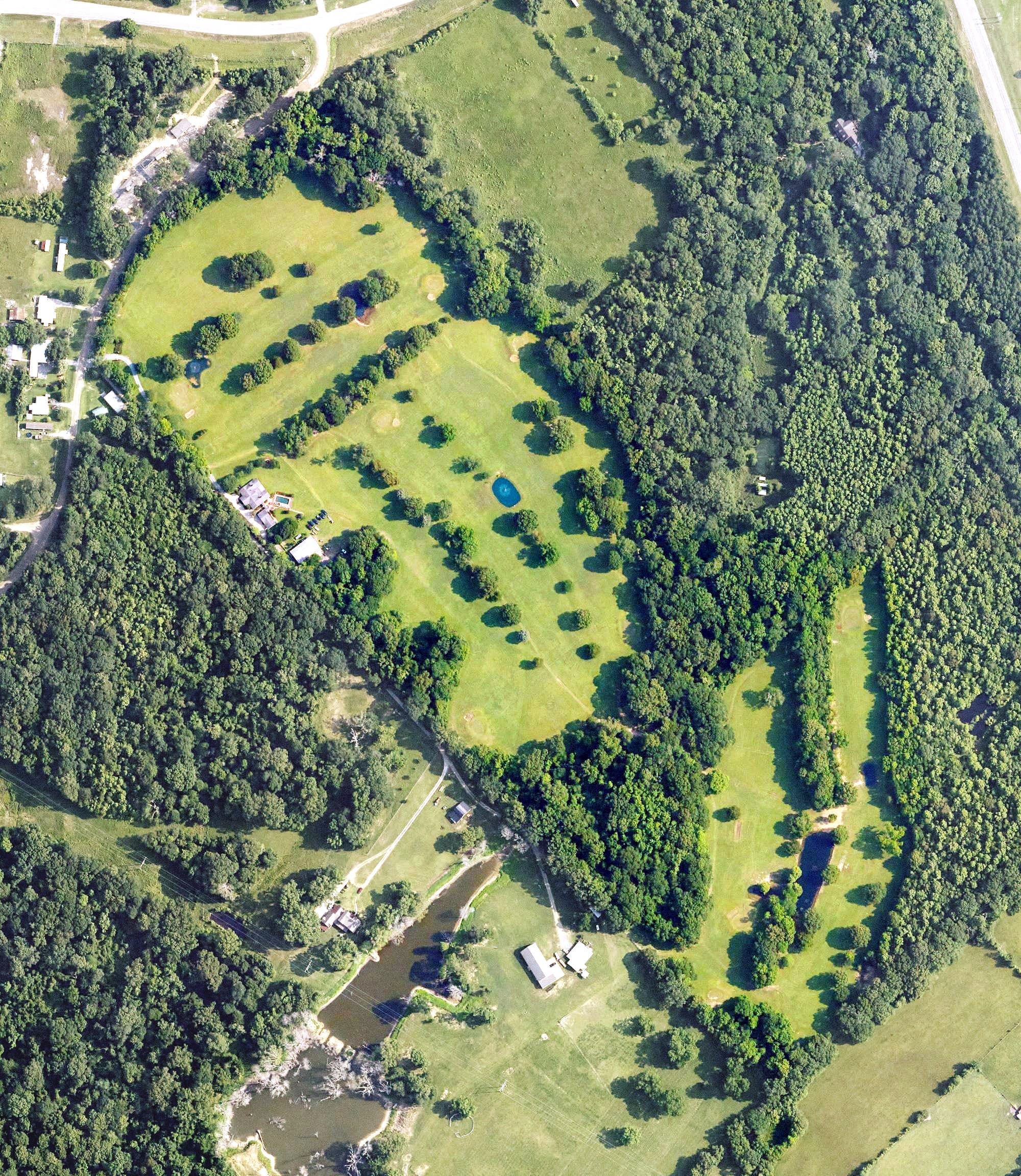 Aerial view of Red Oaks Golf Club, LA, with its hole routing marked